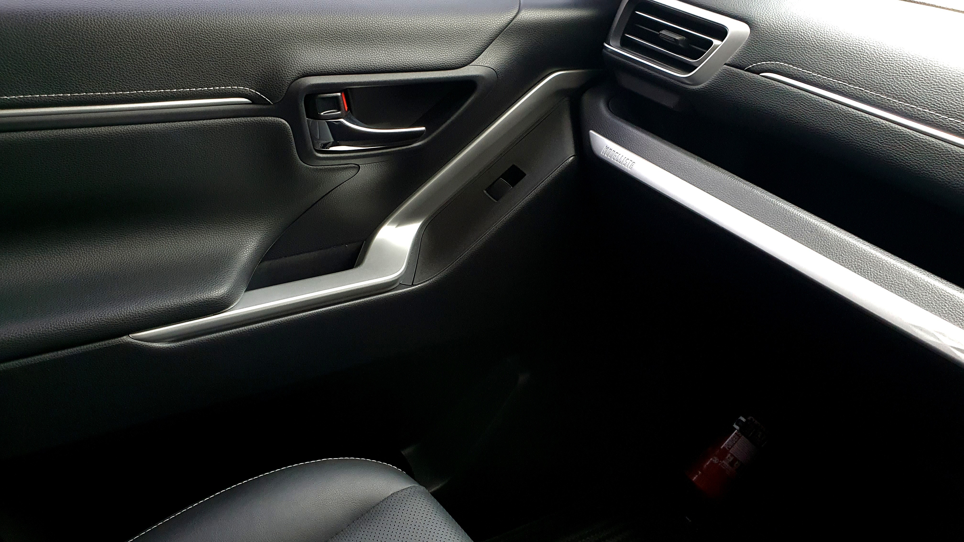 2023 Toyota Kijang Innova Zenix Hybrid EV 2023 Toyota Kijang Innova Zenix Hybrid EV