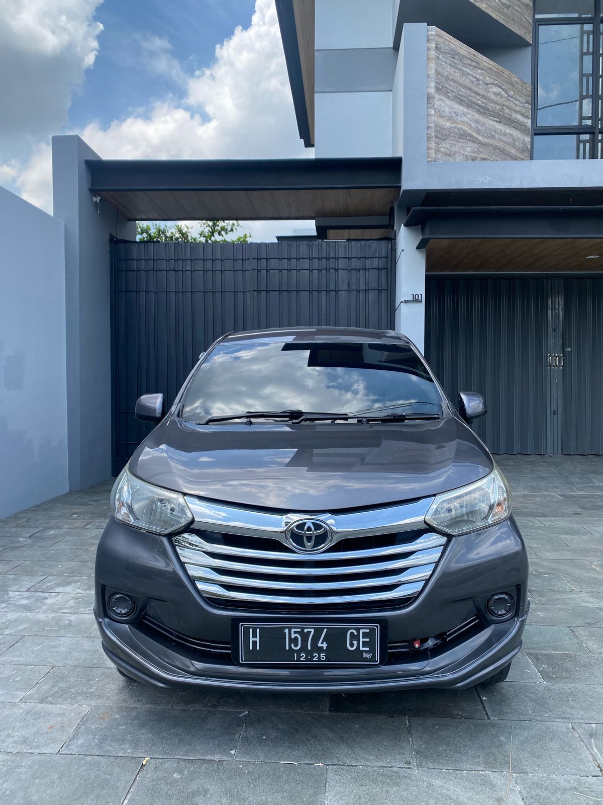 Second Hand 2015 Toyota Avanza  1.3 E M/T Second Hand 2015 Toyota Avanza  1.3 E M/T