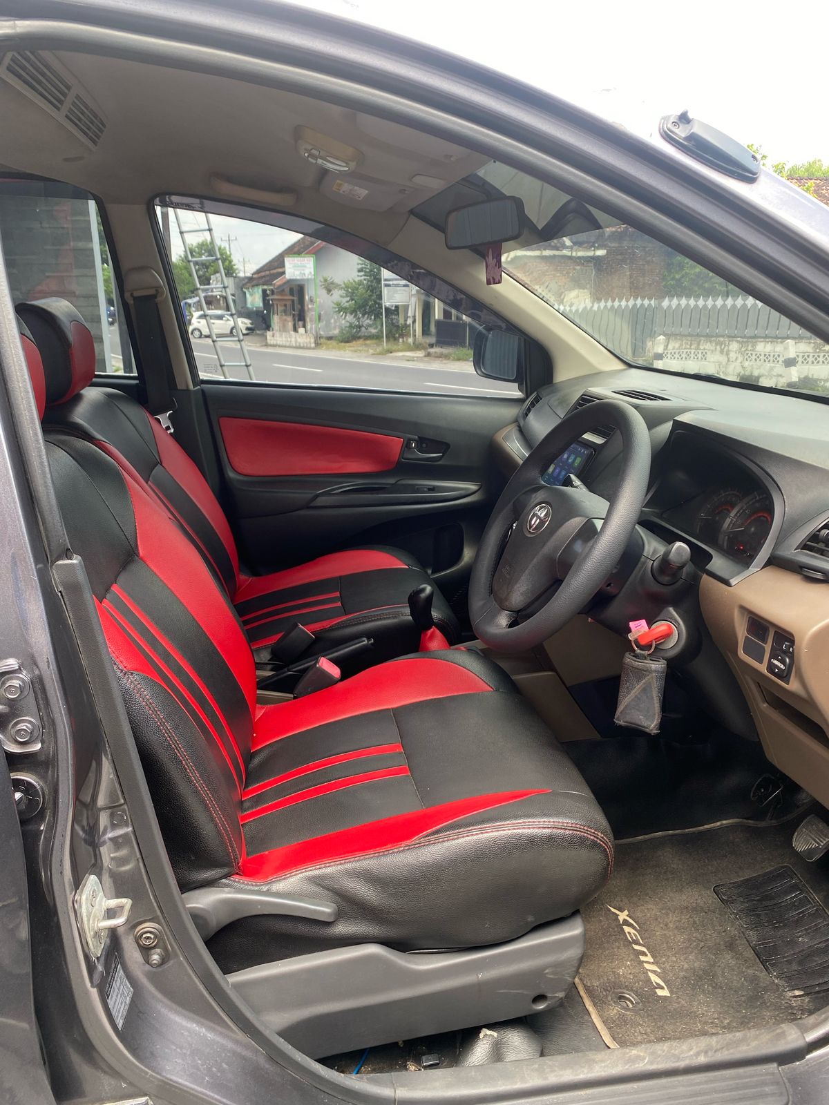 2015 Toyota Avanza  1.3 E M/T 2015 Toyota Avanza  1.3 E M/T