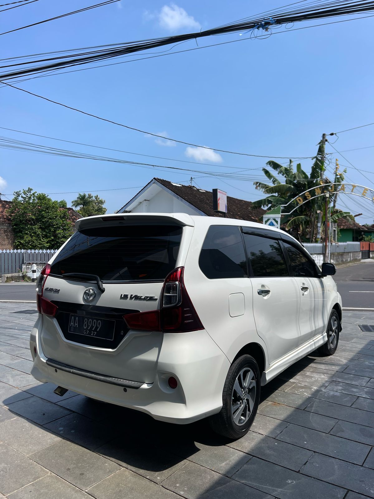 2017 Toyota Avanza Veloz  1.5 M/T 2017 Toyota Avanza Veloz  1.5 M/T