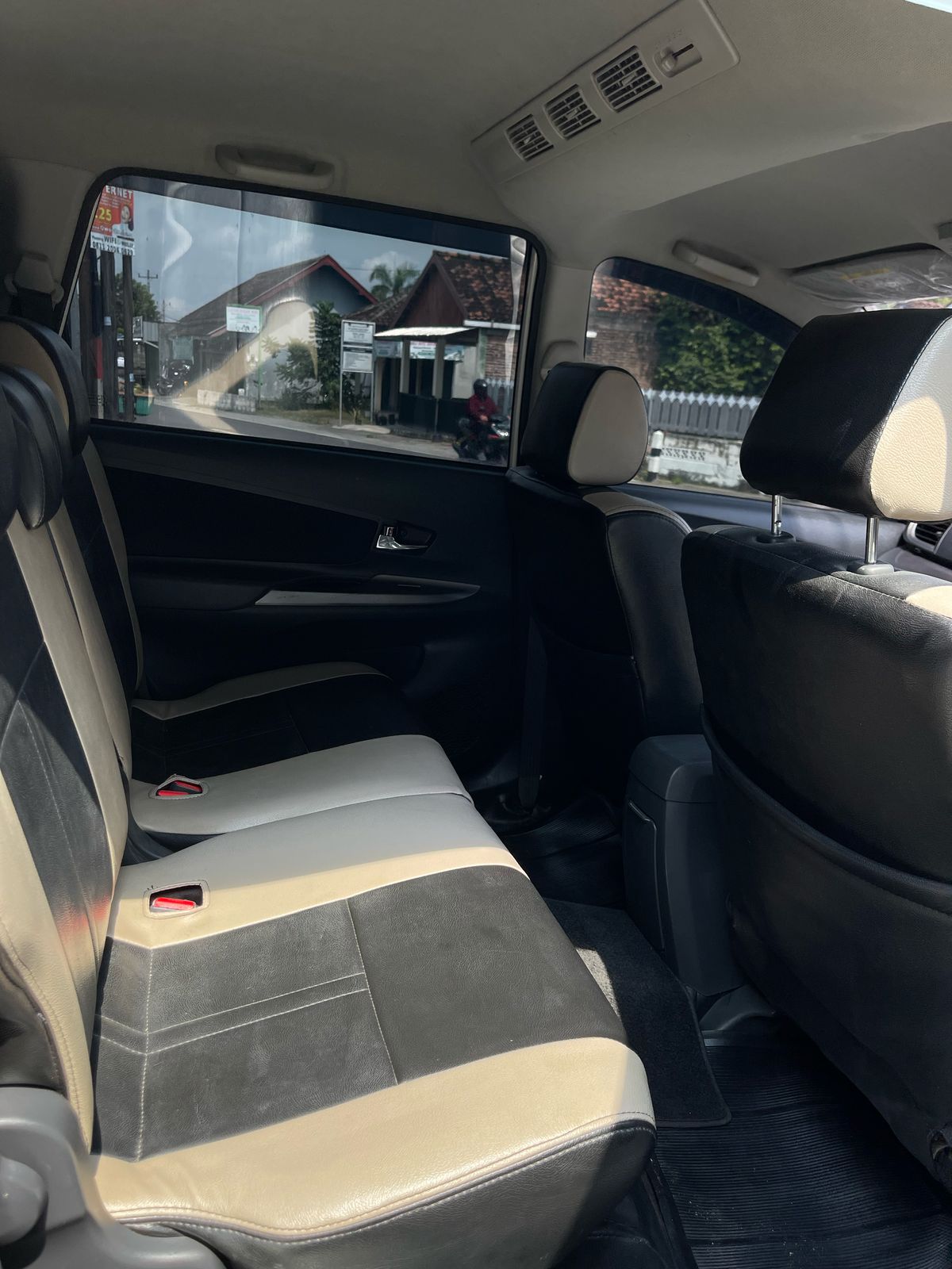 2017 Toyota Avanza Veloz  1.5 M/T 2017 Toyota Avanza Veloz  1.5 M/T