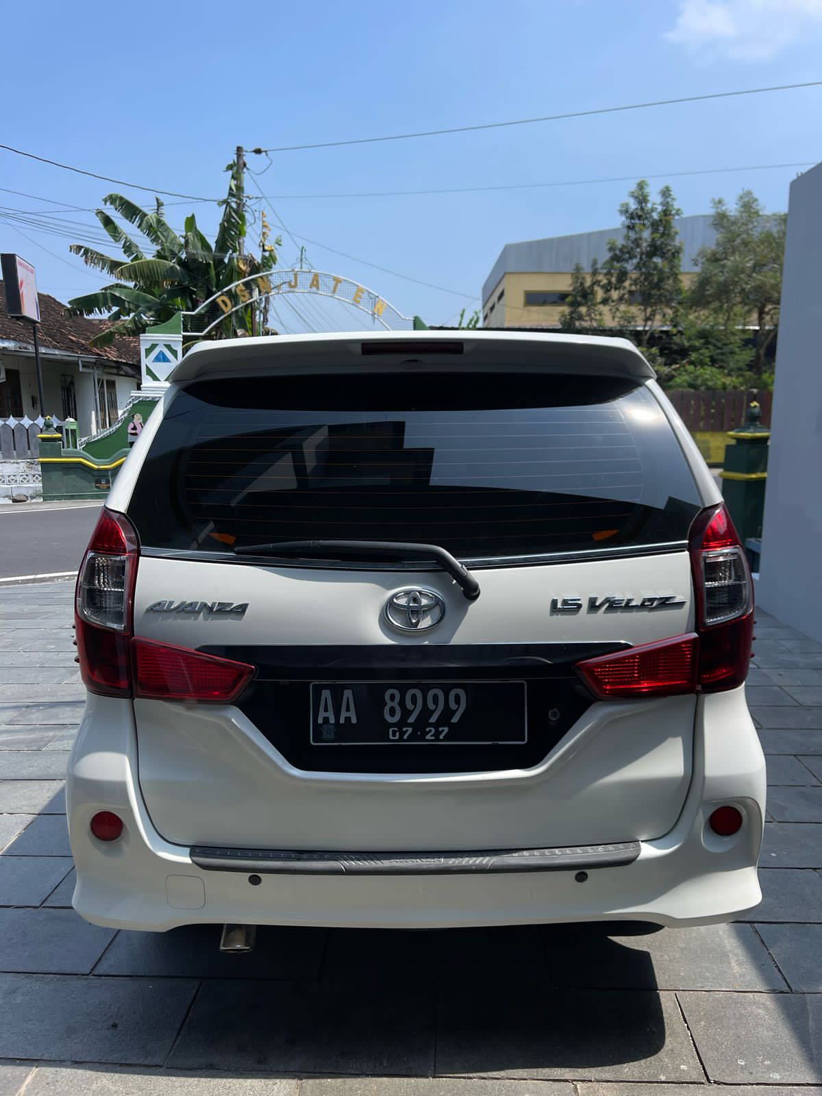 2017 Toyota Avanza Veloz  1.5 M/T 2017 Toyota Avanza Veloz  1.5 M/T