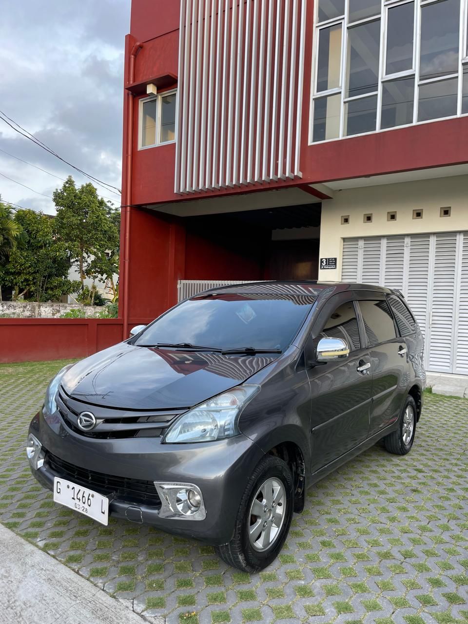 2014 Daihatsu Xenia  1.3 X MT 2014 Daihatsu Xenia  1.3 X MT