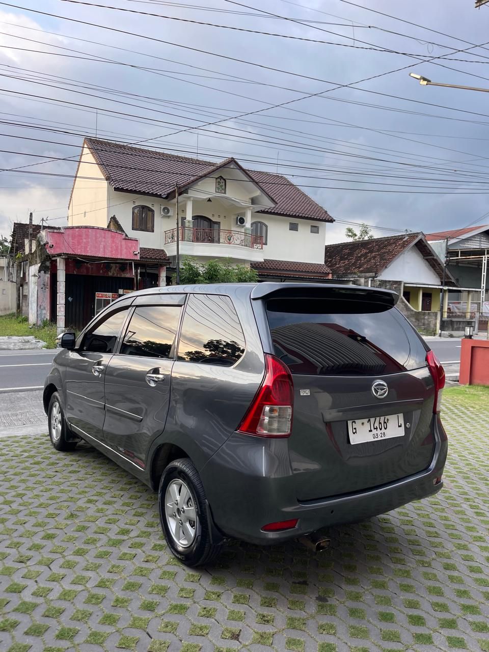 2014 Daihatsu Xenia  1.3 X MT 2014 Daihatsu Xenia  1.3 X MT