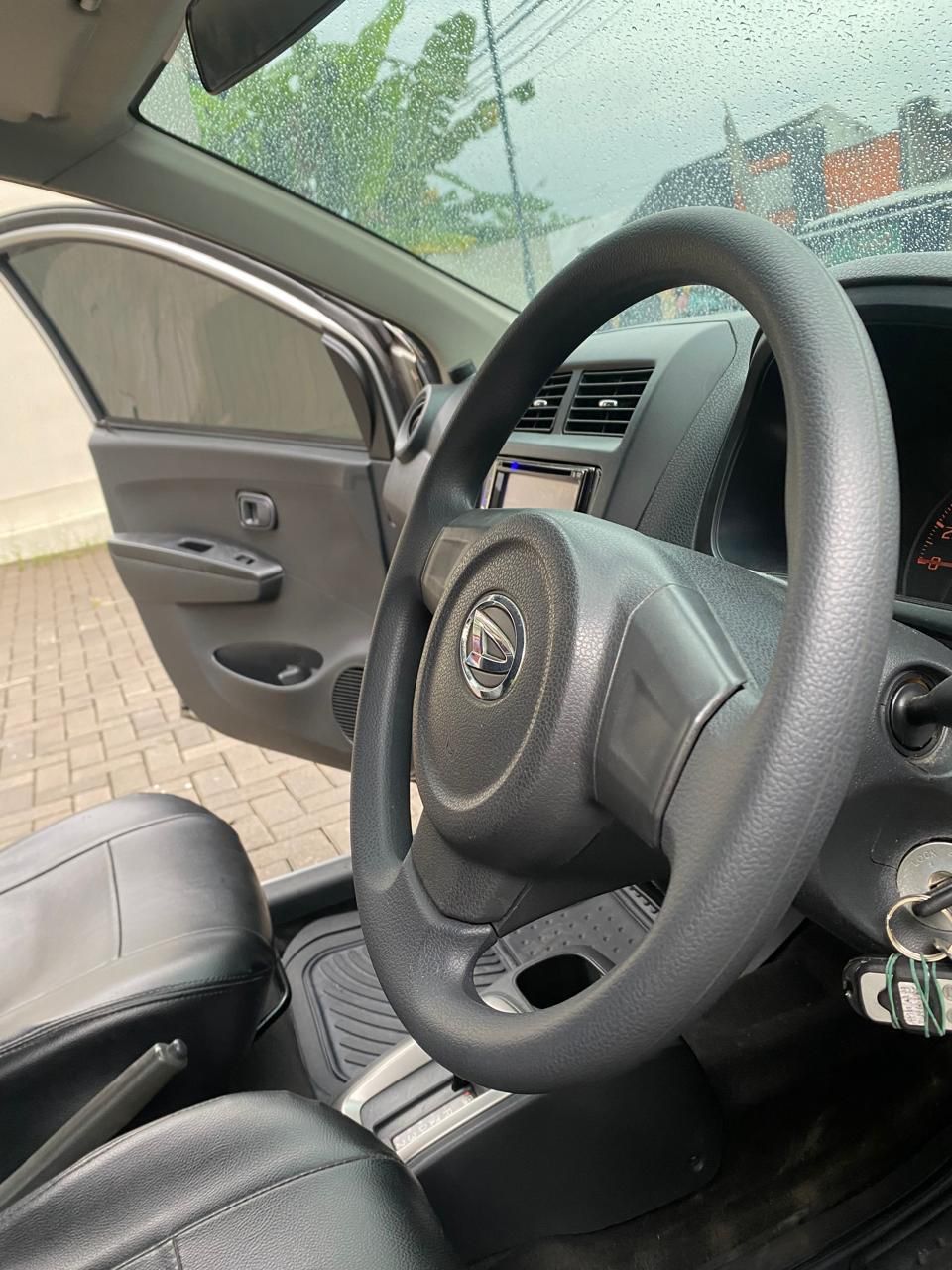 2012 Daihatsu Ayla 1.0L D Plus MT 2012 Daihatsu Ayla 1.0L D Plus MT