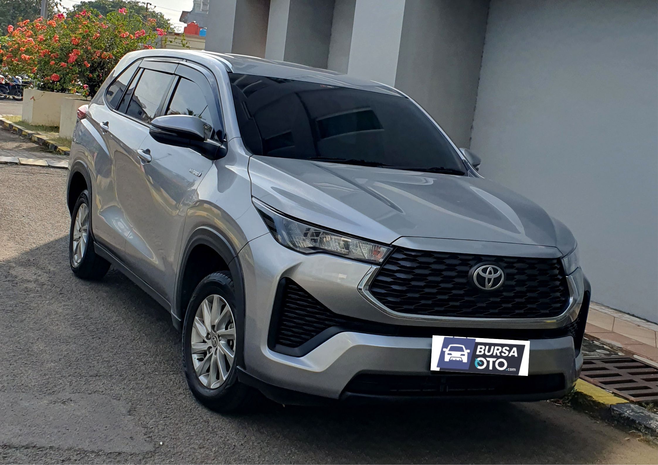 2024 Toyota Kijang Innova Zenix Hybrid EV 2024 Toyota Kijang Innova Zenix Hybrid EV