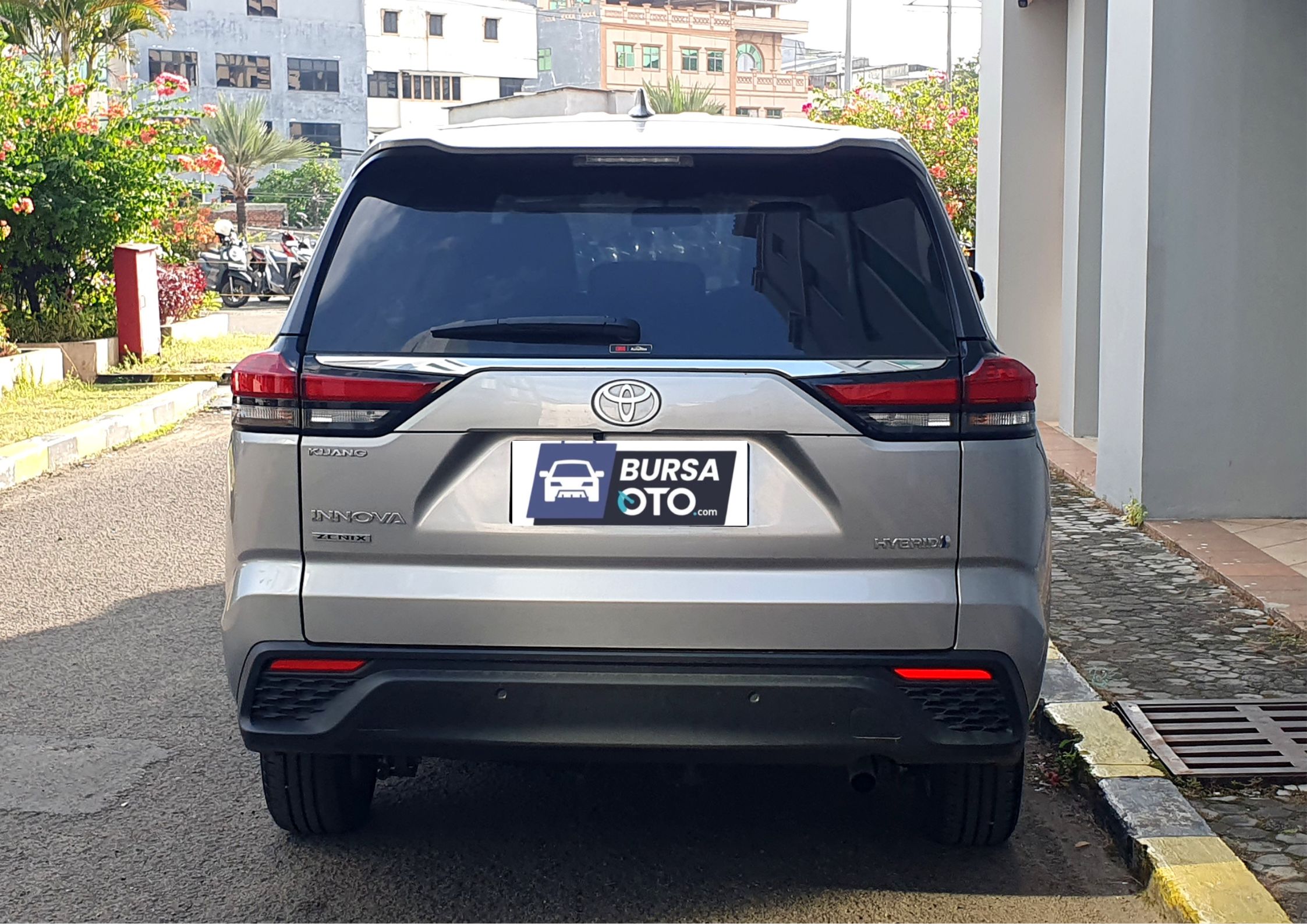 2024 Toyota Kijang Innova Zenix Hybrid EV 2024 Toyota Kijang Innova Zenix Hybrid EV