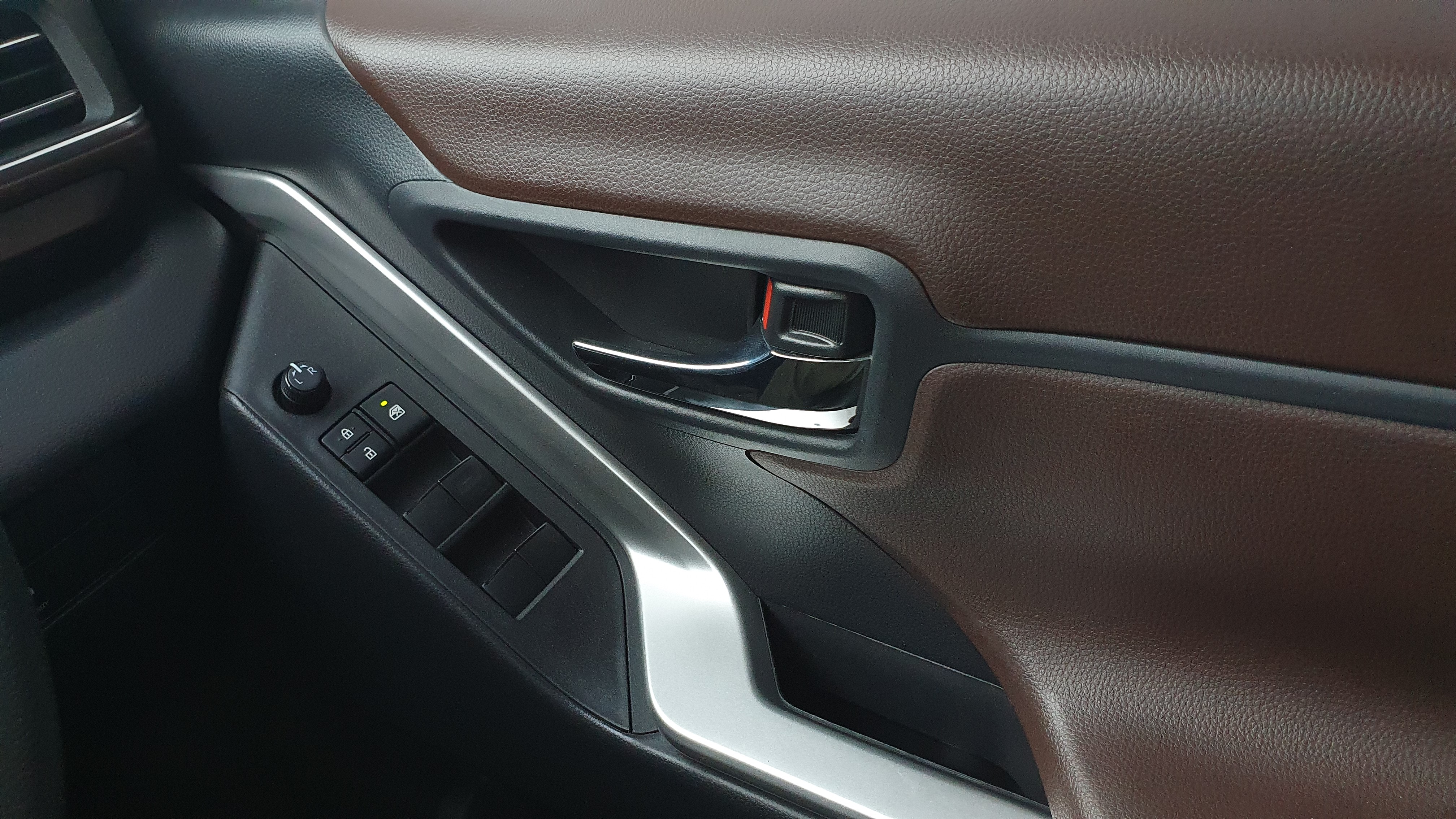 2024 Toyota Kijang Innova Zenix Hybrid EV 2024 Toyota Kijang Innova Zenix Hybrid EV