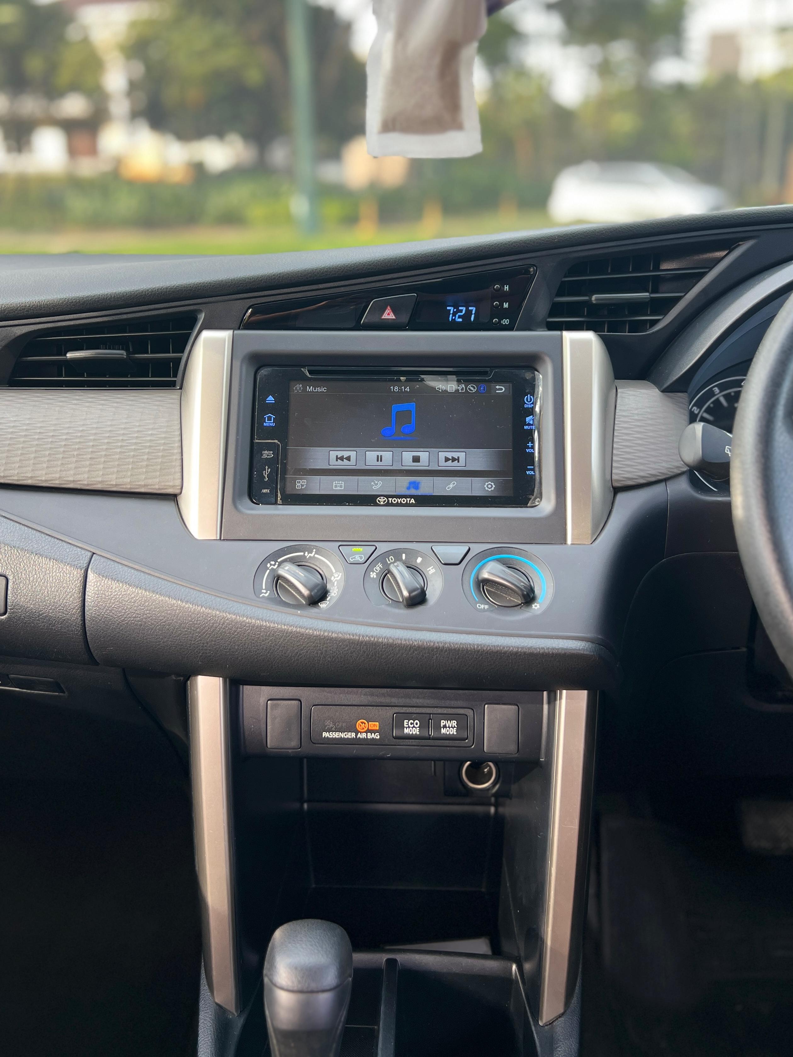 2018 Toyota Kijang Innova G LUXURY AT BENSIN 2018 Toyota Kijang Innova G LUXURY AT BENSIN