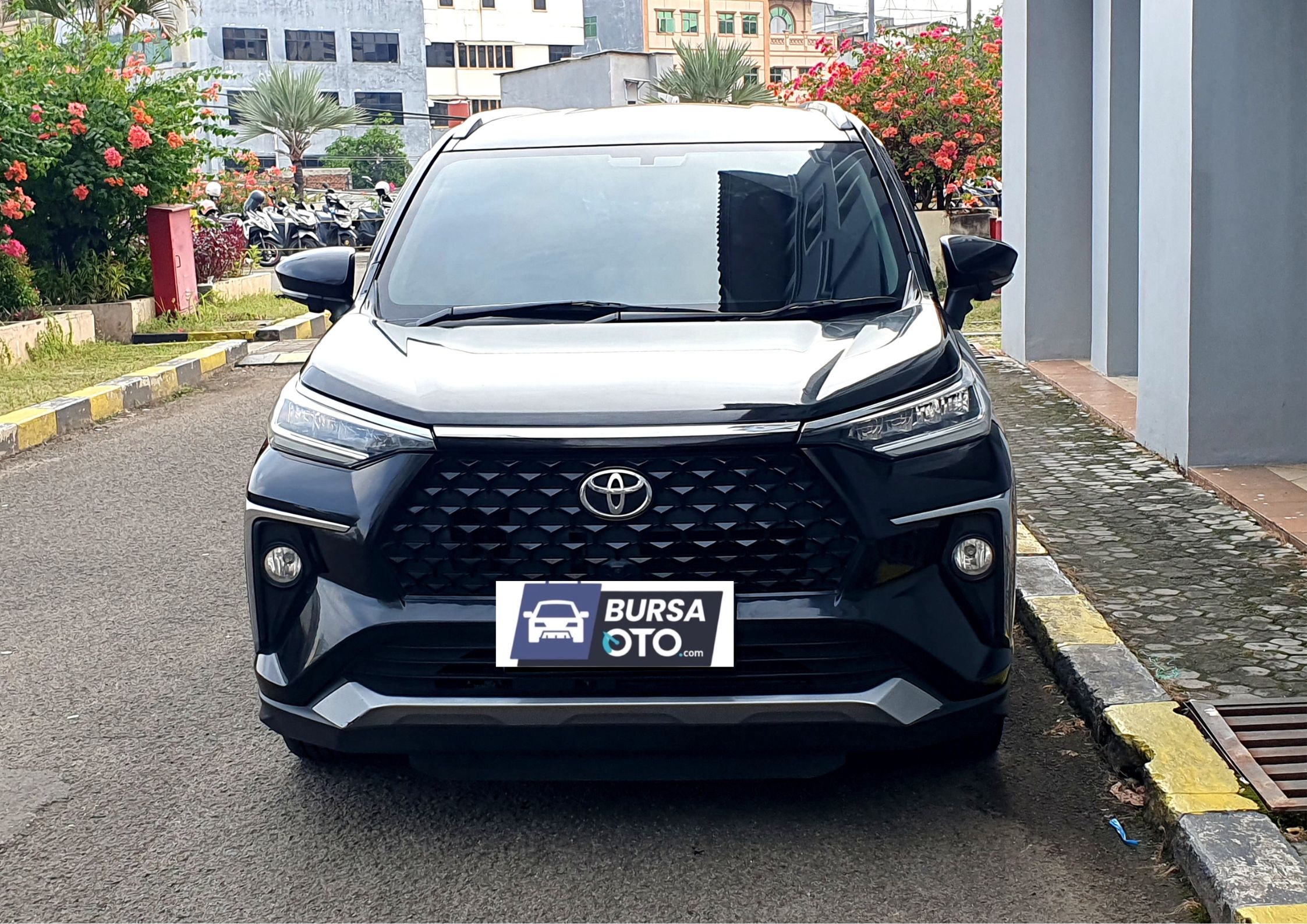 2022 Toyota Veloz Q CVT Bekas 2022 Toyota Veloz Q CVT Bekas