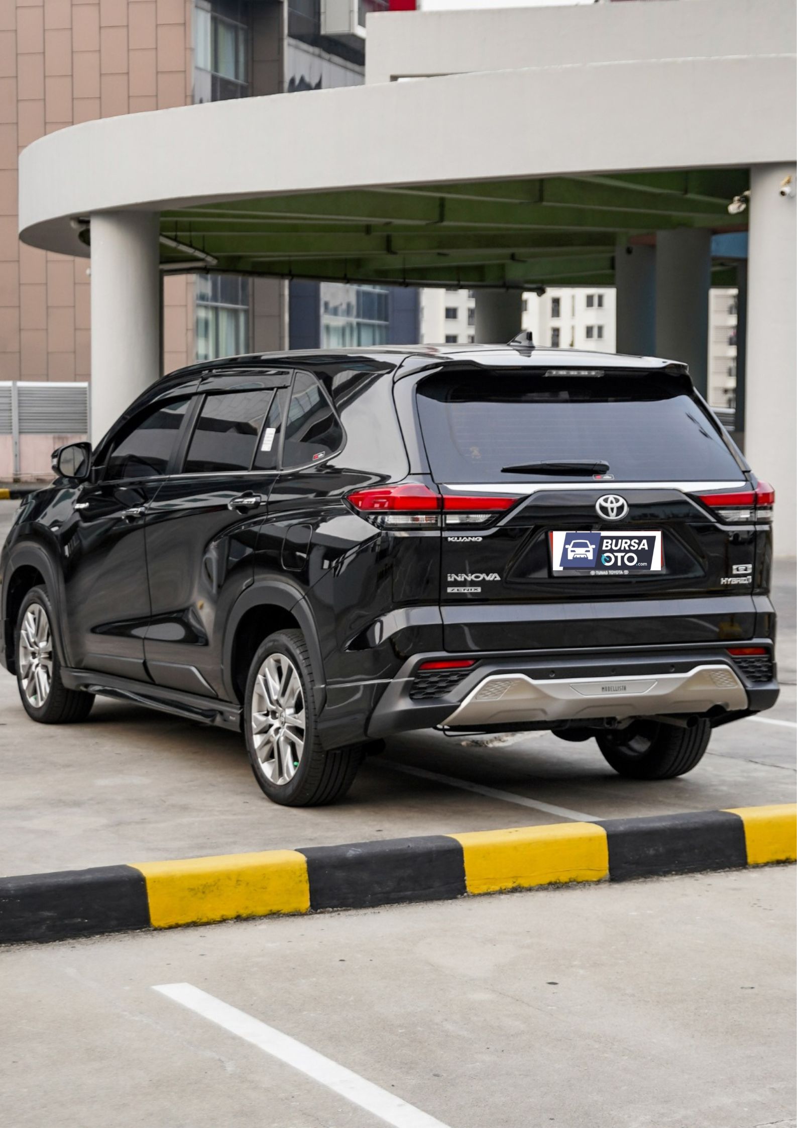 2023 Toyota Kijang Innova Zenix Hybrid EV 2023 Toyota Kijang Innova Zenix Hybrid EV