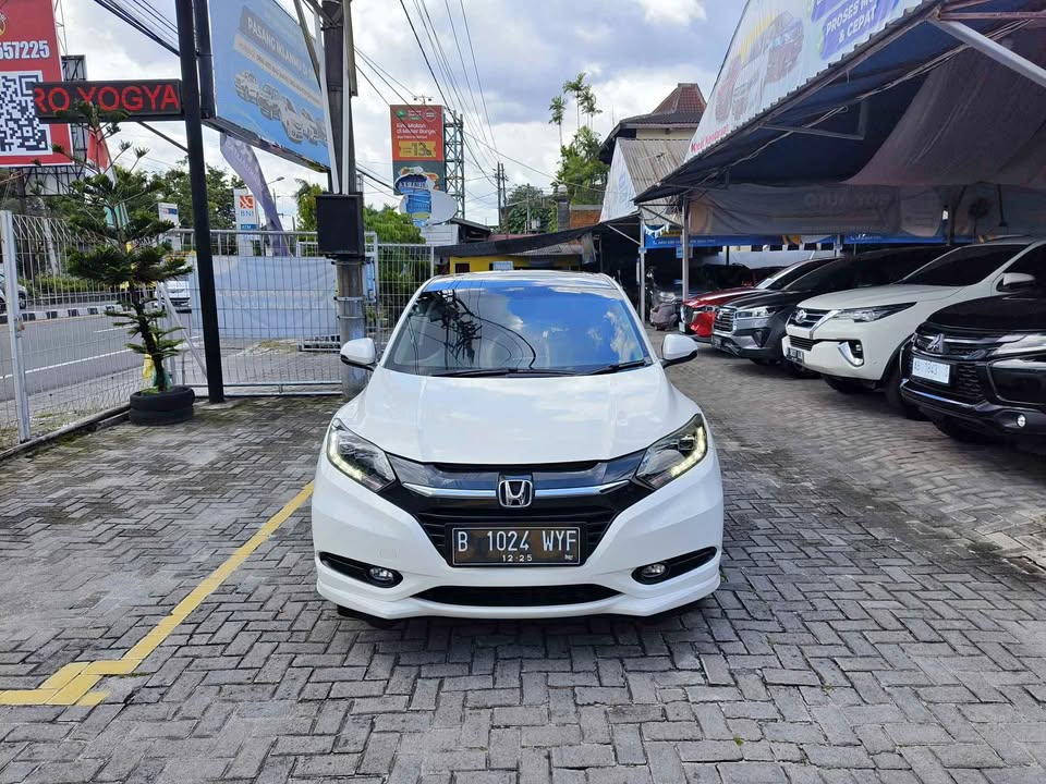 2018 Honda HRV  1.8L PRESTIGE CVT 2018 Honda HRV  1.8L PRESTIGE CVT