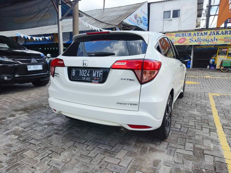 2018 Honda HRV  1.8L PRESTIGE CVT 2018 Honda HRV  1.8L PRESTIGE CVT