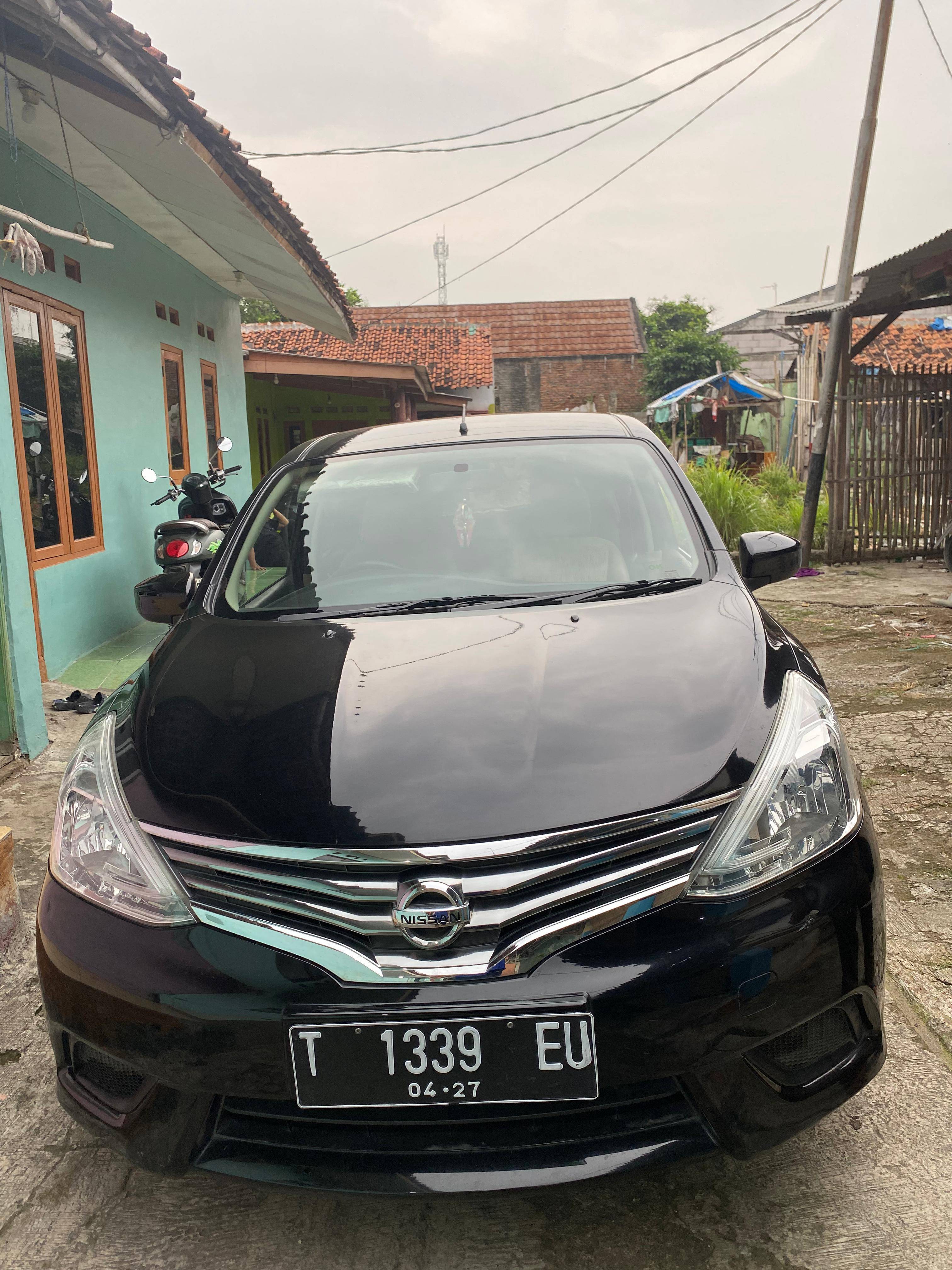 2015 Nissan Grand Livina 1.5 SV MT 2015 Nissan Grand Livina 1.5 SV MT