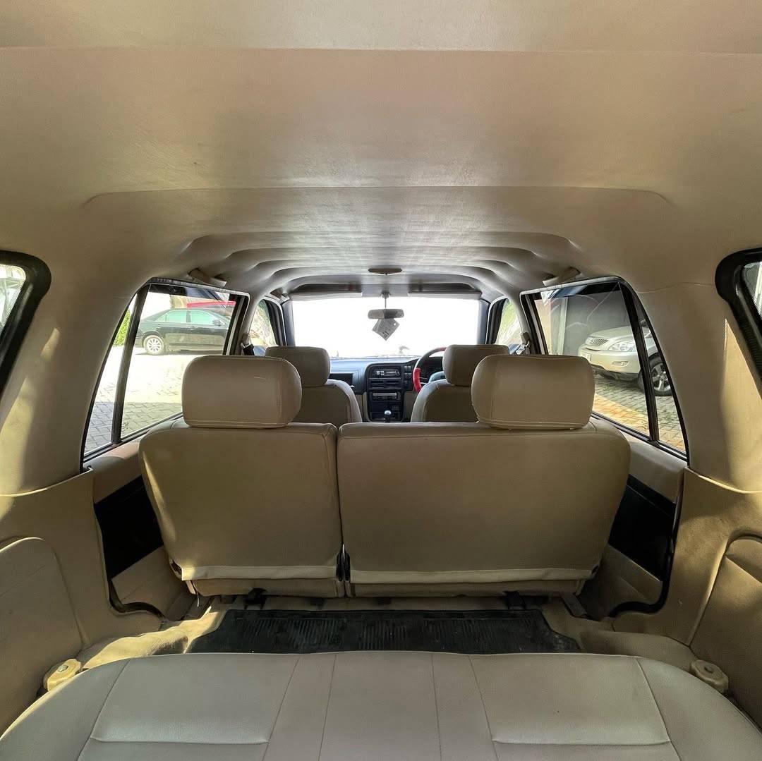 2011 Isuzu Panther LS Turbo 2.5L MT 2011 Isuzu Panther LS Turbo 2.5L MT