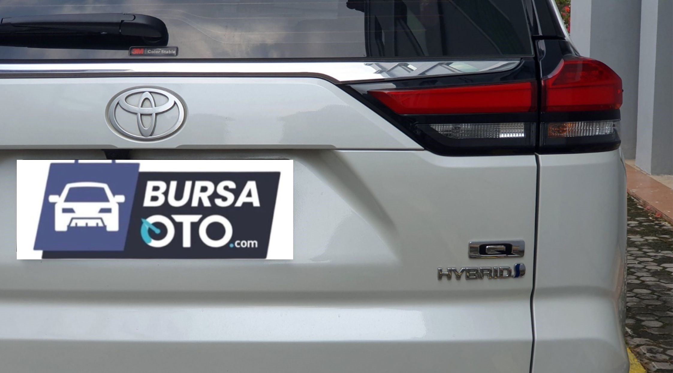 2024 Toyota Kijang Innova Zenix Hybrid EV 2024 Toyota Kijang Innova Zenix Hybrid EV