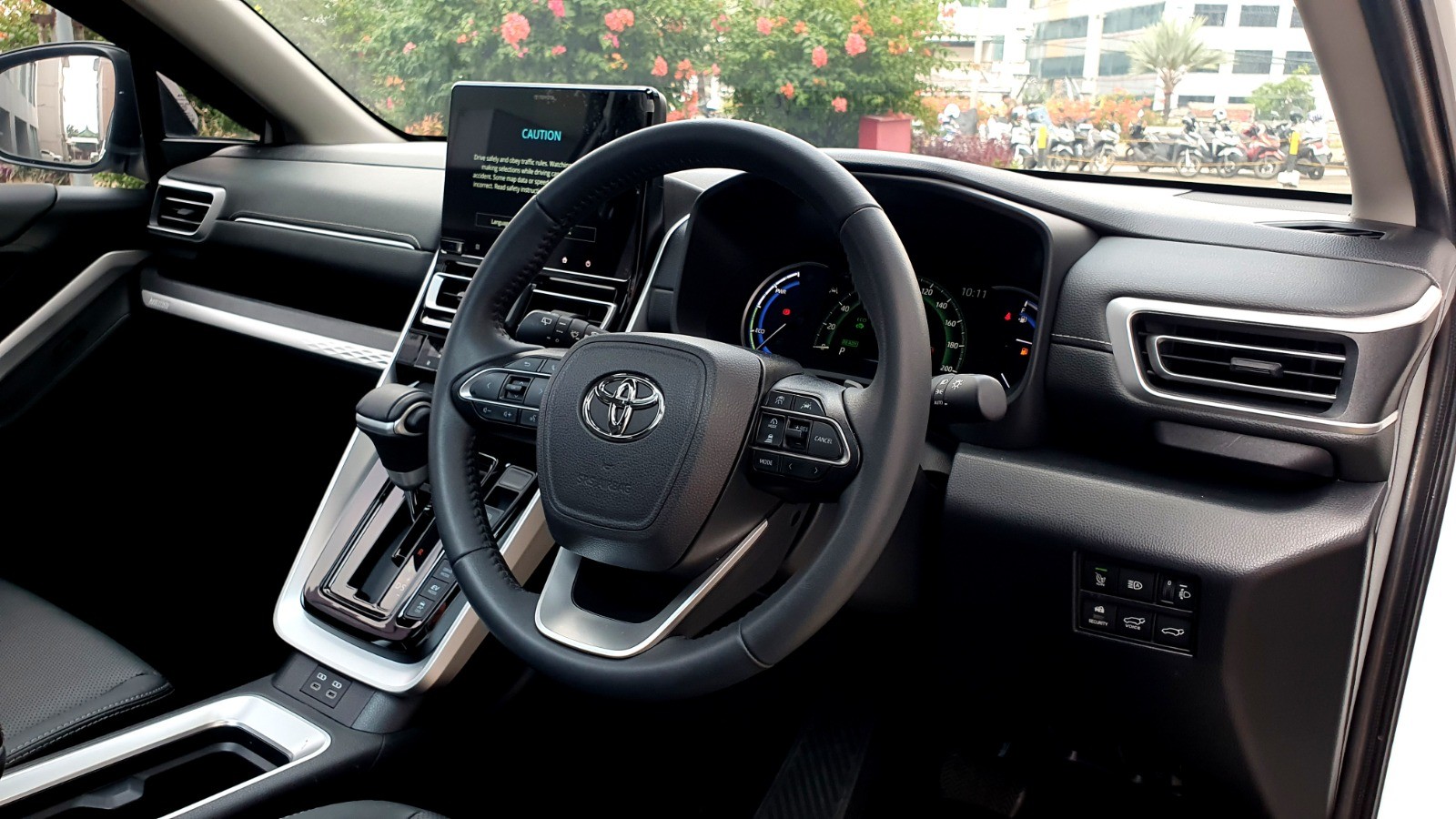 2024 Toyota Kijang Innova Zenix Hybrid EV 2024 Toyota Kijang Innova Zenix Hybrid EV