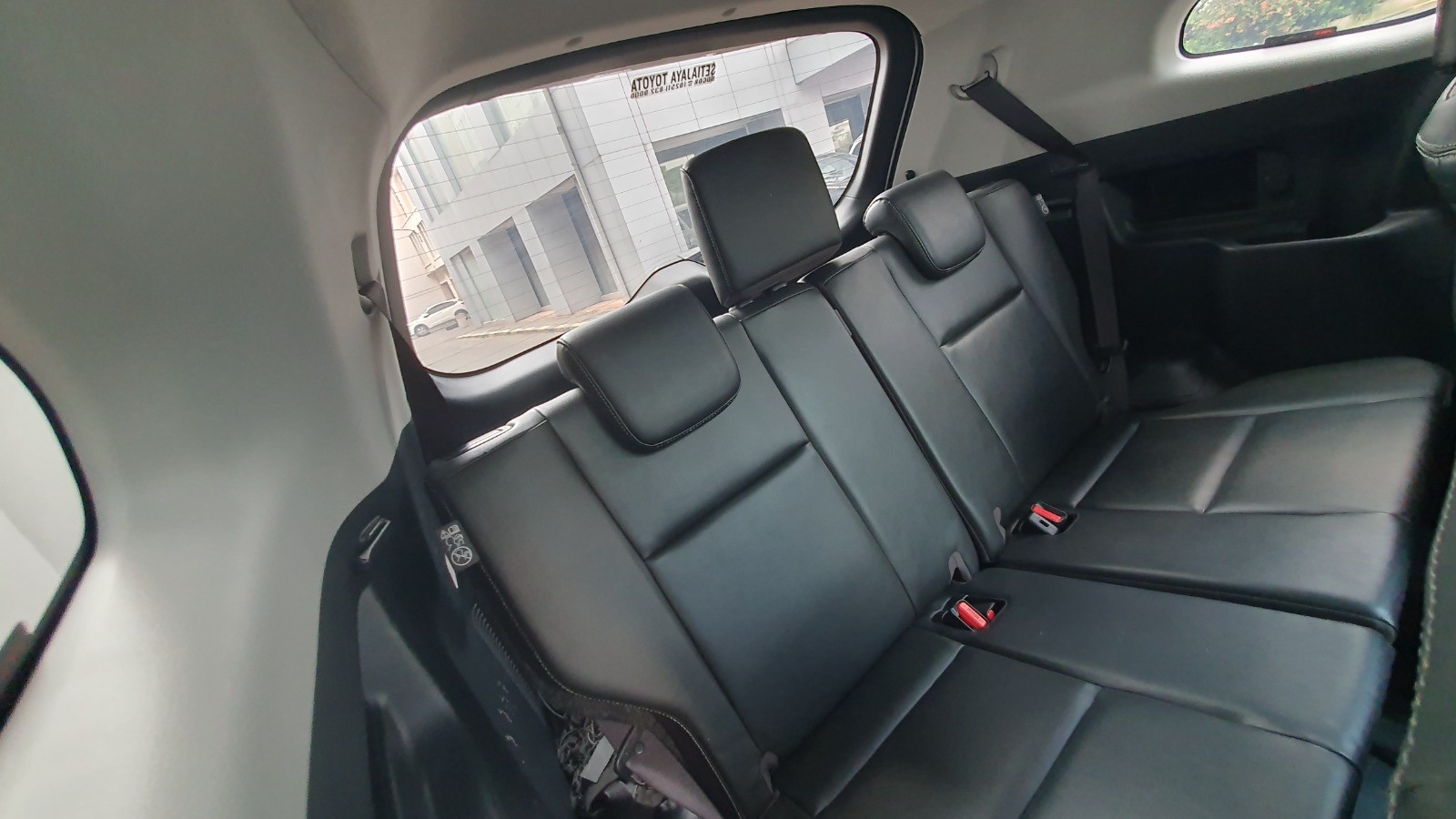 2024 Toyota Kijang Innova Zenix Hybrid EV 2024 Toyota Kijang Innova Zenix Hybrid EV