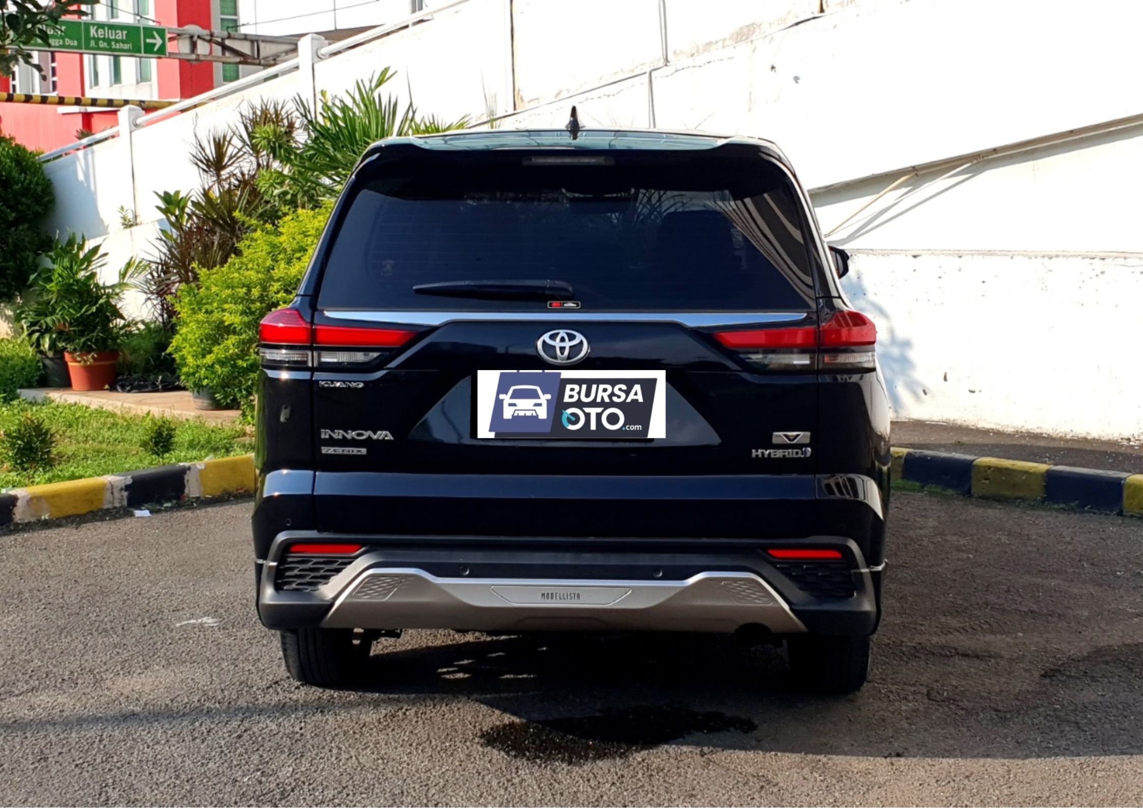 2023 Toyota Kijang Innova Zenix Hybrid EV 2023 Toyota Kijang Innova Zenix Hybrid EV