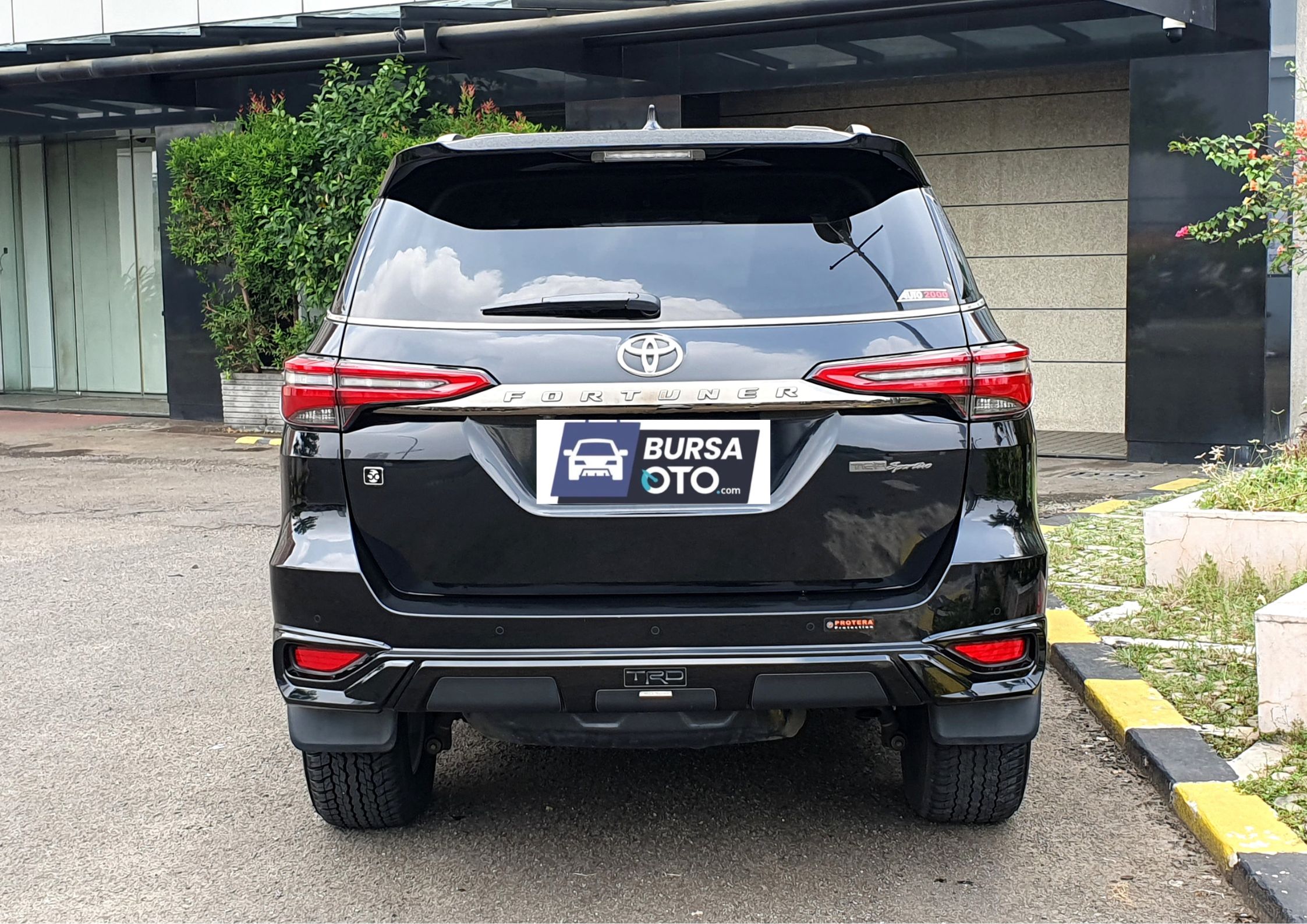 2021 Toyota Fortuner VRZ 4X2 TRD 2.4L AT 2021 Toyota Fortuner VRZ 4X2 TRD 2.4L AT