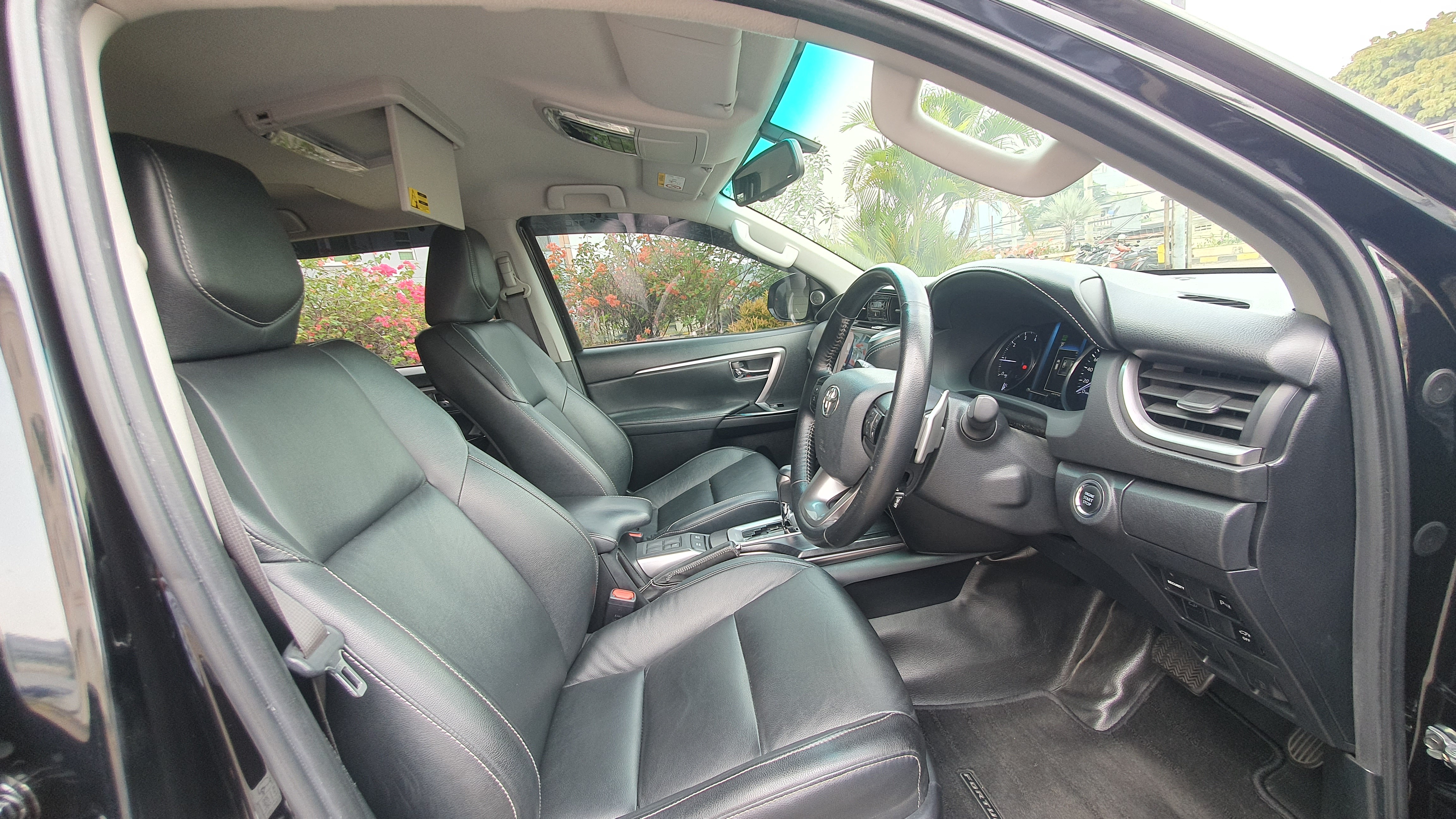 2021 Toyota Fortuner VRZ 4X2 TRD 2.4L AT 2021 Toyota Fortuner VRZ 4X2 TRD 2.4L AT