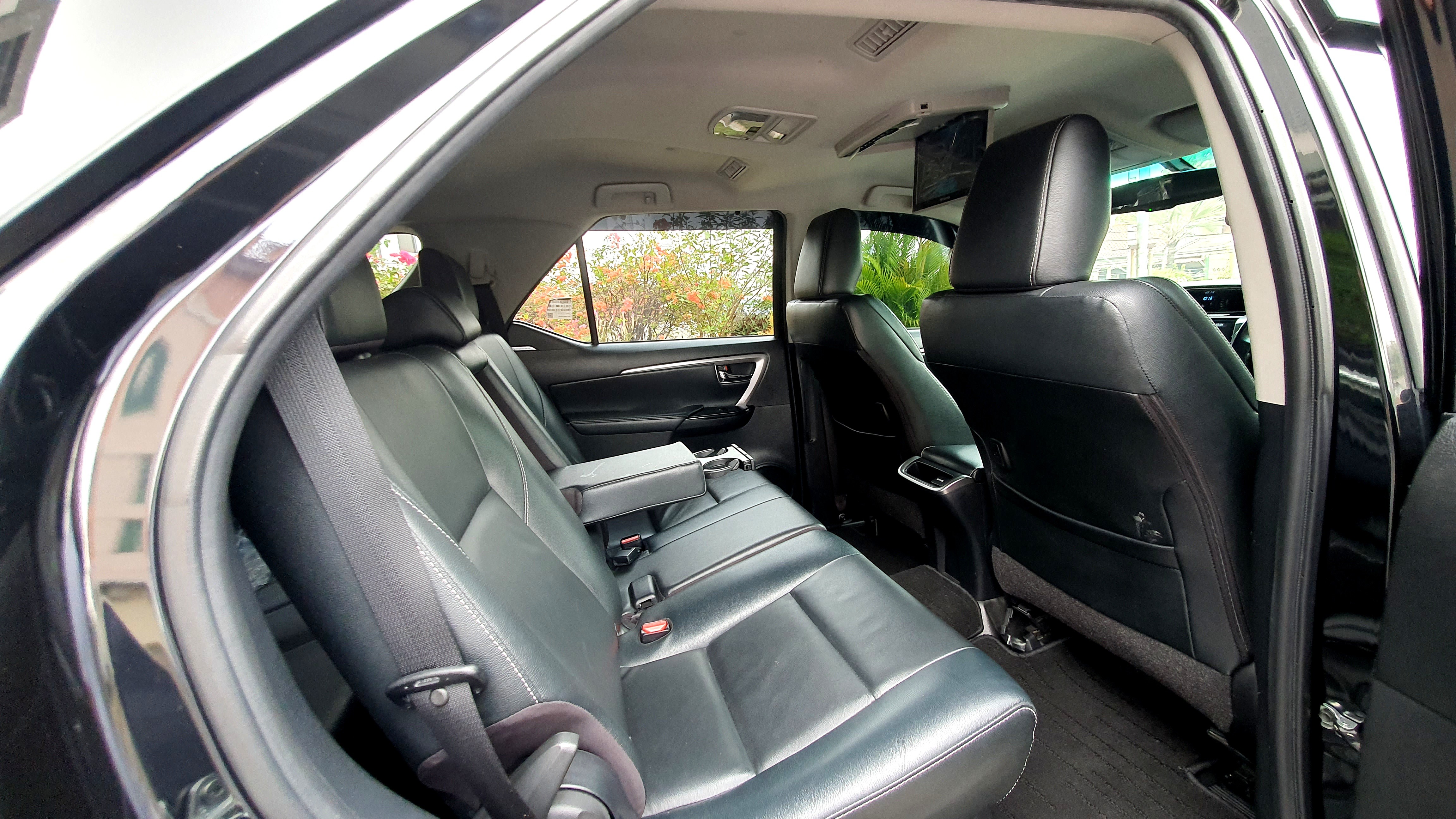 2021 Toyota Fortuner VRZ 4X2 TRD 2.4L AT 2021 Toyota Fortuner VRZ 4X2 TRD 2.4L AT