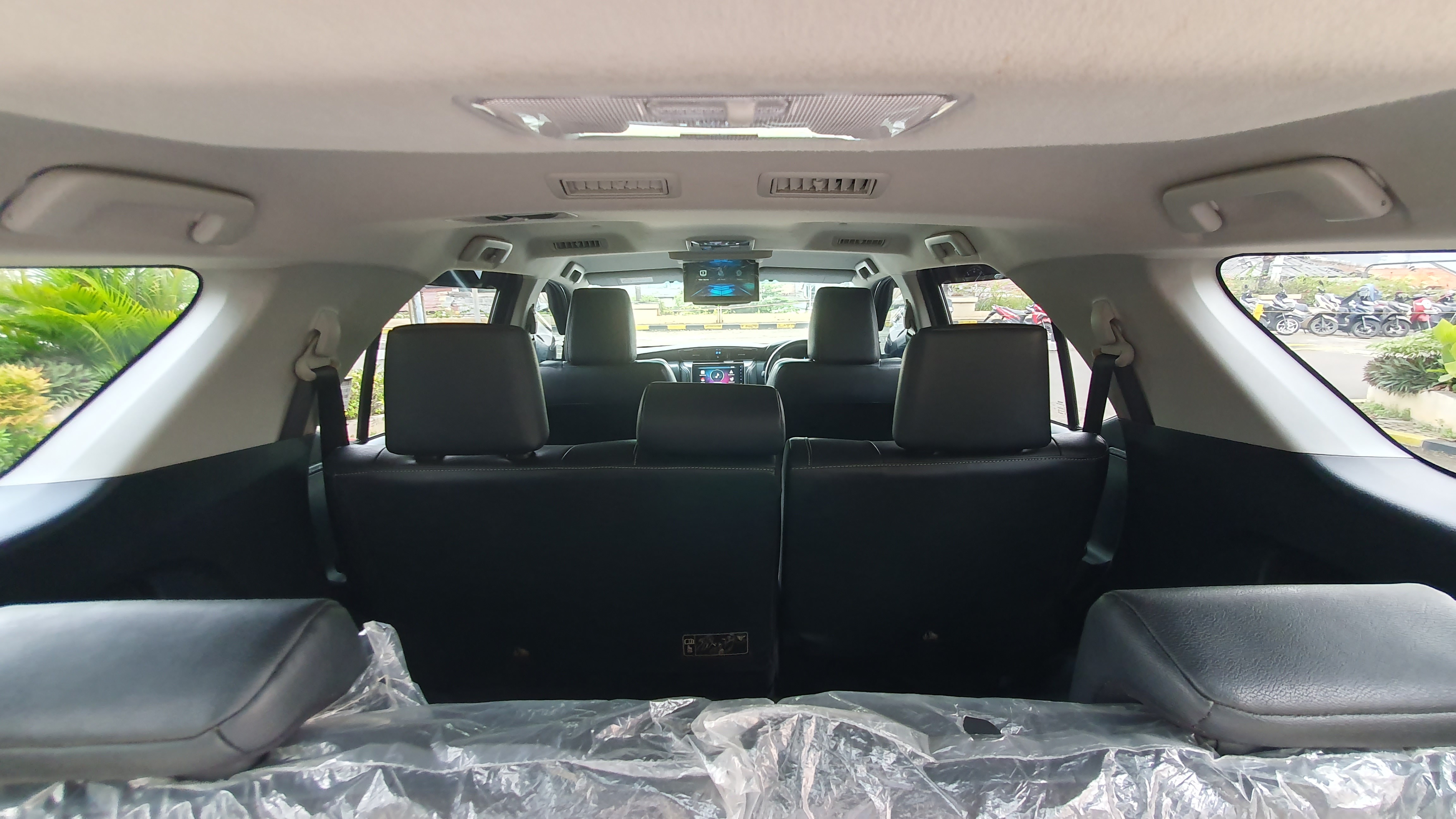 2021 Toyota Fortuner VRZ 4X2 TRD 2.4L AT 2021 Toyota Fortuner VRZ 4X2 TRD 2.4L AT