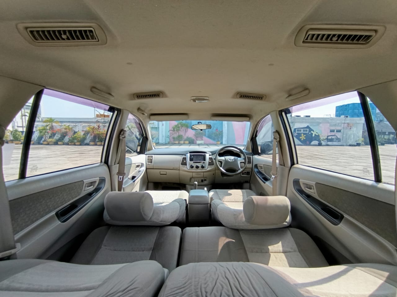 2011 Toyota Innova 2011 Toyota Innova