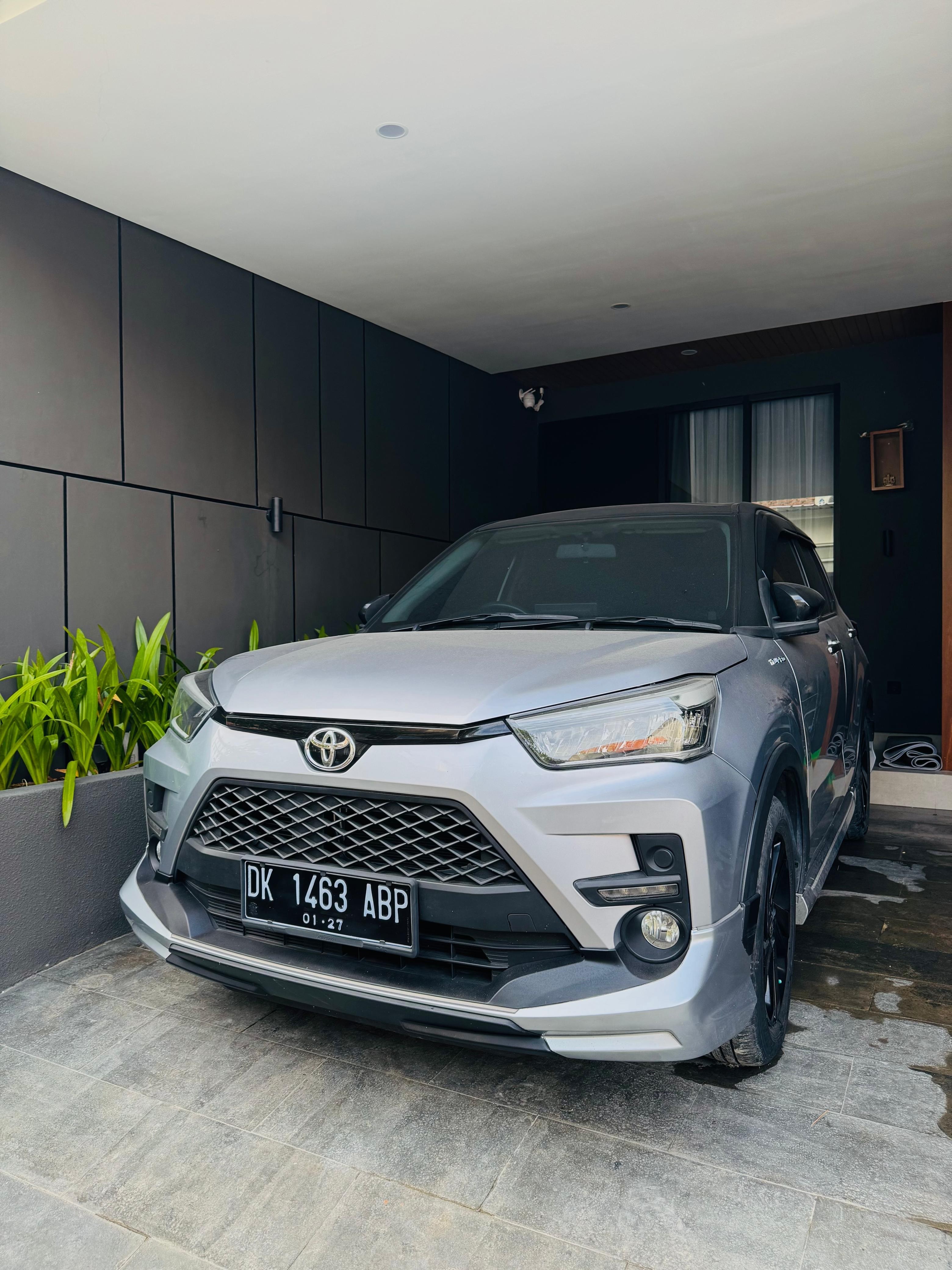 2022 Toyota Raize 1.0T GR CVT TWO TONE Bekas 2022 Toyota Raize 1.0T GR CVT TWO TONE Bekas