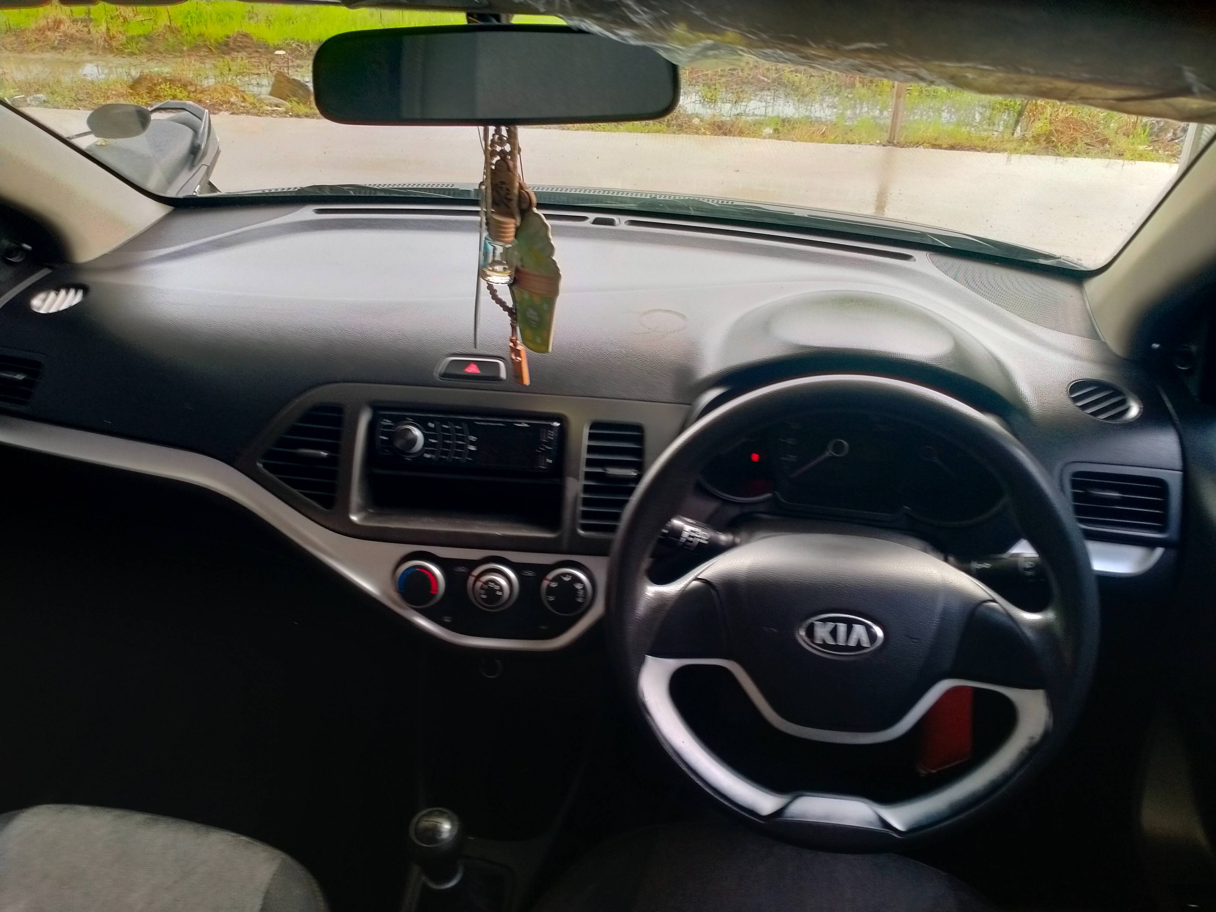 2014 Kia Picanto Morning 1.0 M/T 2014 Kia Picanto Morning 1.0 M/T