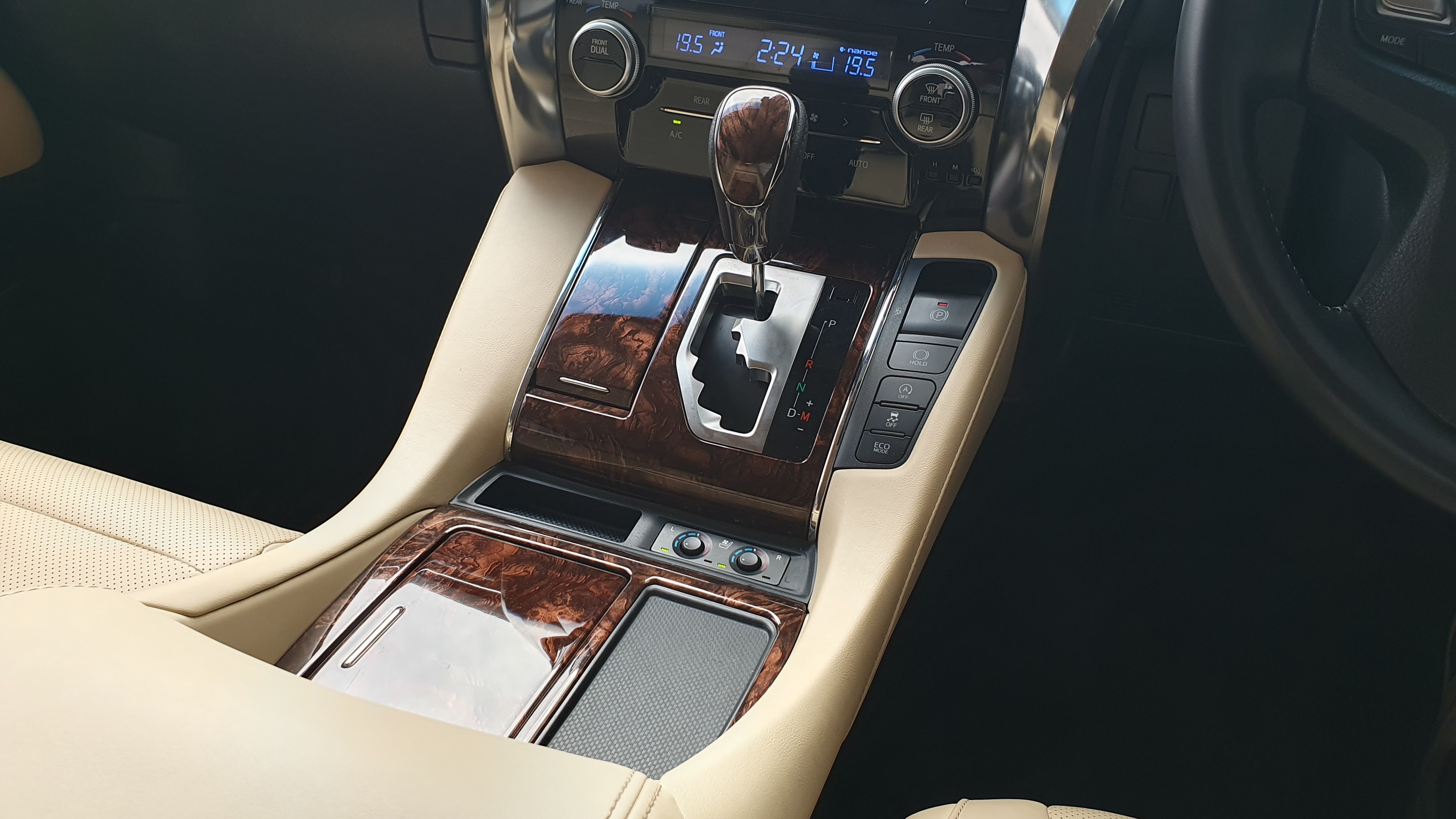 2023 Toyota Alphard 2023 Toyota Alphard