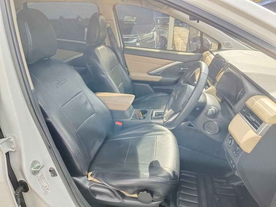 2022 Mitsubishi Xpander Ultimate CVT 2022 Mitsubishi Xpander Ultimate CVT