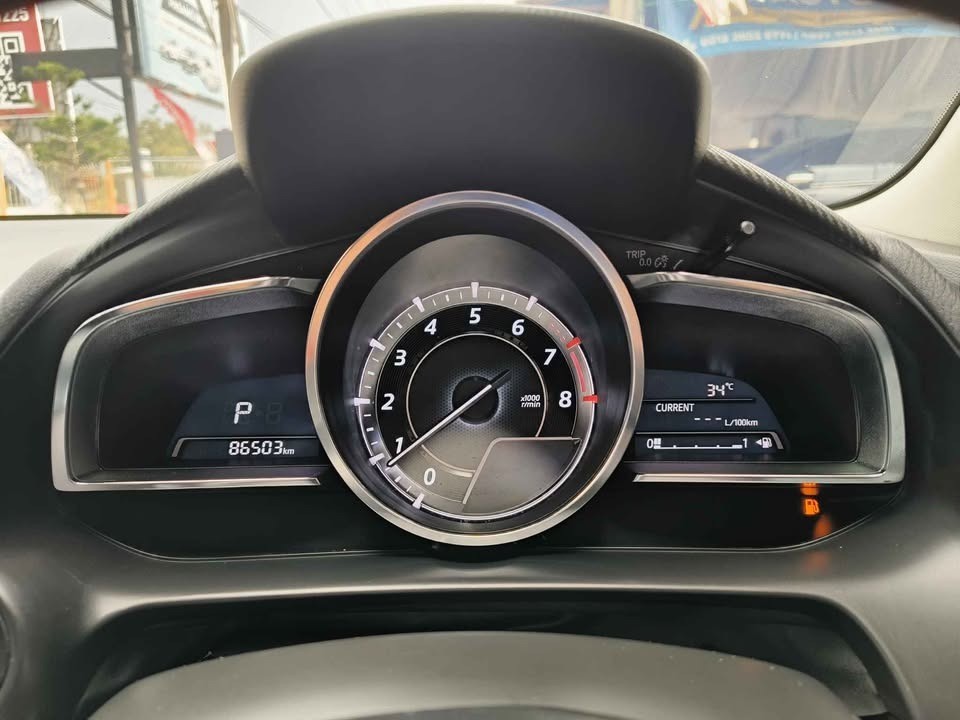 2015 Mazda 2 Hatchback GT 1.5L AT 2015 Mazda 2 Hatchback GT 1.5L AT