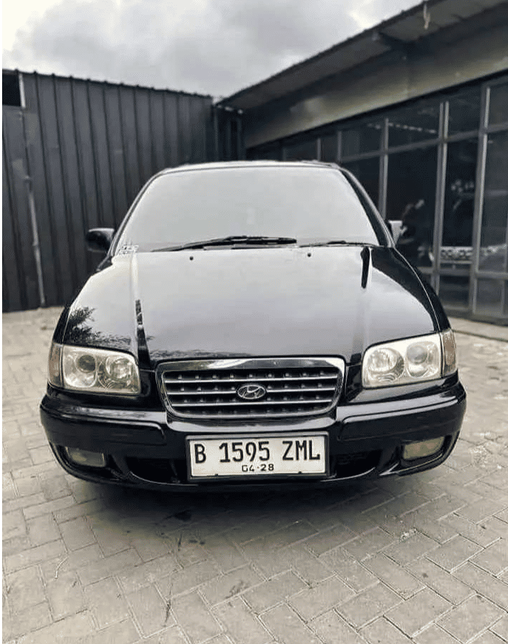Second Hand 2001 Hyundai Trajet GLS 2.0L AT Second Hand 2001 Hyundai Trajet GLS 2.0L AT