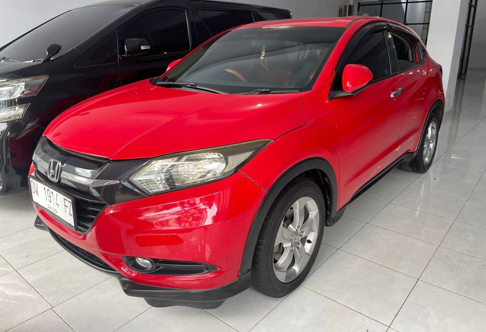 2015 Honda HRV  1.5L E CVT Bekas 2015 Honda HRV  1.5L E CVT Bekas