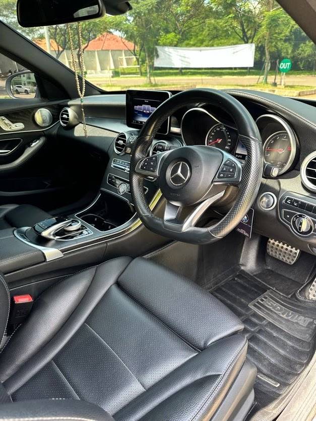 2015 Mercedes Benz C-Class Sedan C 250 AMG 2015 Mercedes Benz C-Class Sedan C 250 AMG
