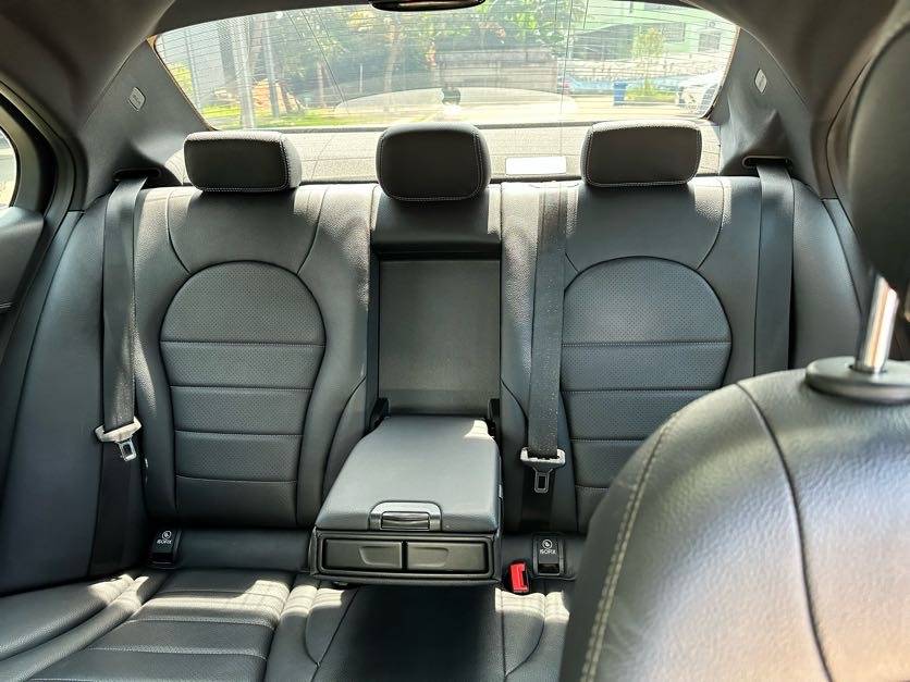 2015 Mercedes Benz C-Class Sedan C 250 AMG 2015 Mercedes Benz C-Class Sedan C 250 AMG