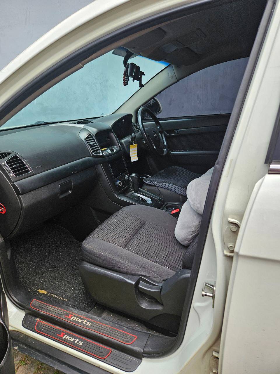 2011 Chevrolet Captiva  2.0 Diesel AT FWD 2011 Chevrolet Captiva  2.0 Diesel AT FWD