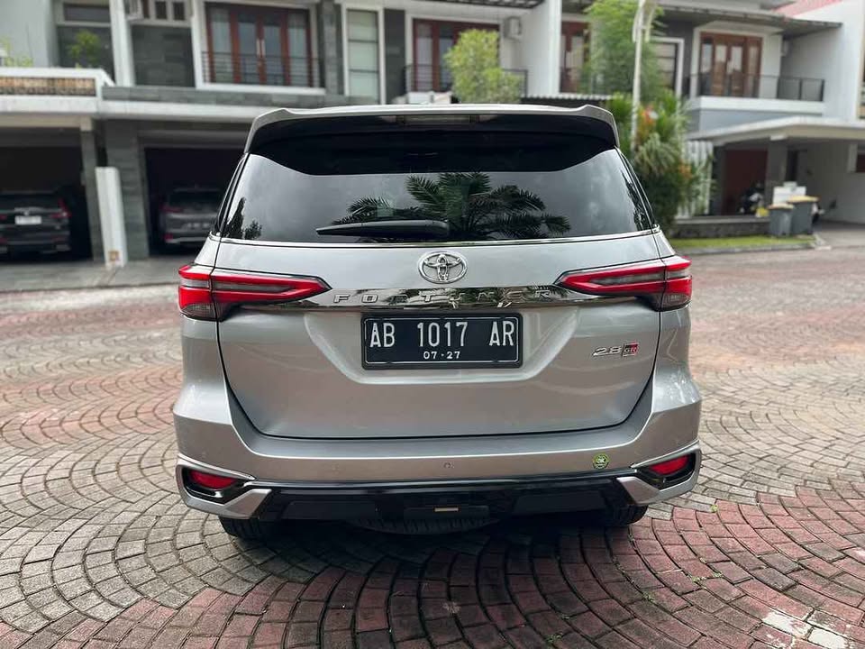 2022 Toyota Fortuner 2.8 GR Sport 4x4 AT 2022 Toyota Fortuner 2.8 GR Sport 4x4 AT