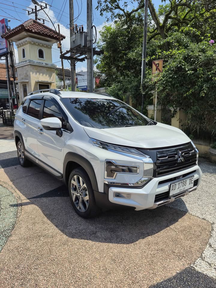 2023 Mitsubishi Xpander Cross  Premium Package CVT 2023 Mitsubishi Xpander Cross  Premium Package CVT