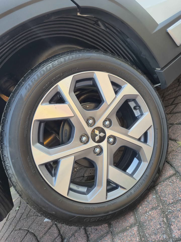 2023 Mitsubishi Xpander Cross  Premium Package CVT 2023 Mitsubishi Xpander Cross  Premium Package CVT