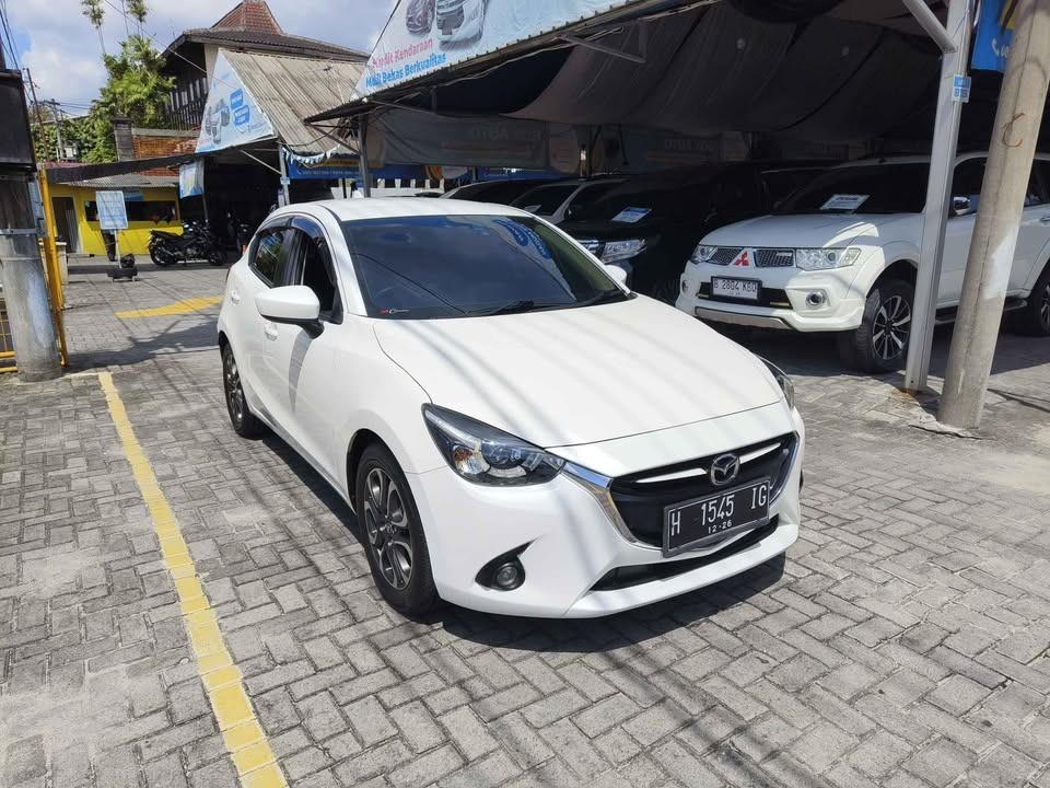 2016 Mazda 2 Hatchback GT 1.5L AT 2016 Mazda 2 Hatchback GT 1.5L AT