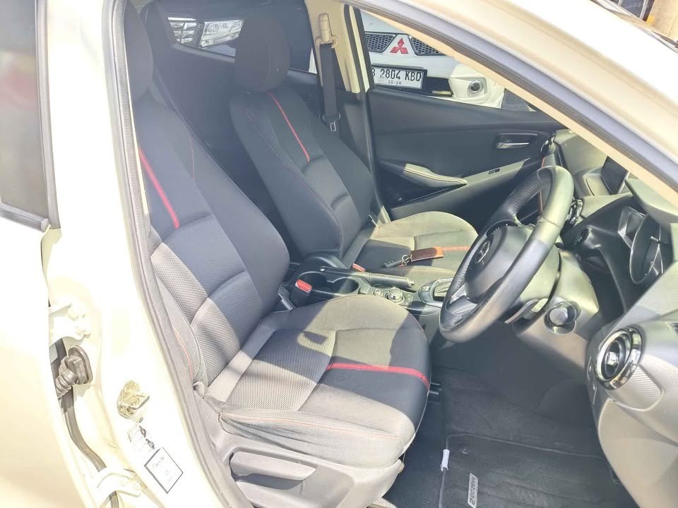 2016 Mazda 2 Hatchback GT 1.5L AT 2016 Mazda 2 Hatchback GT 1.5L AT