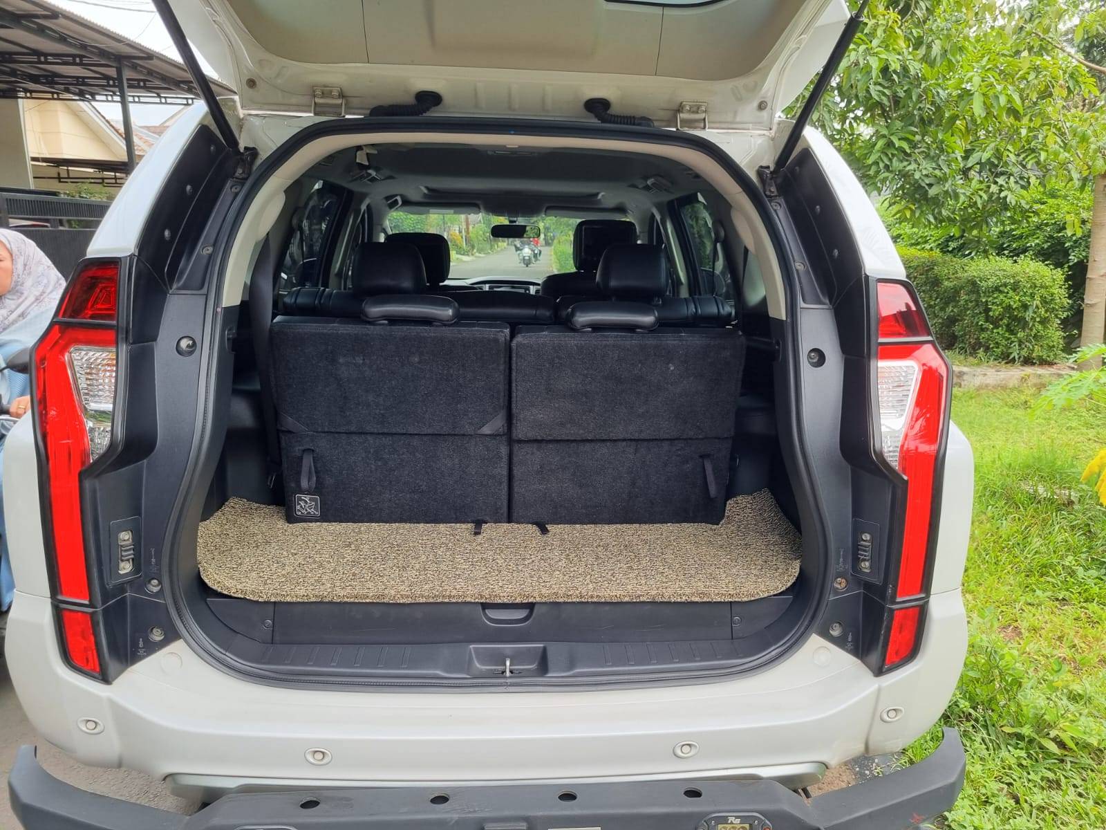 2019 Mitsubishi Pajero Sport Dakar Ultimate AT 4x2 2019 Mitsubishi Pajero Sport Dakar Ultimate AT 4x2