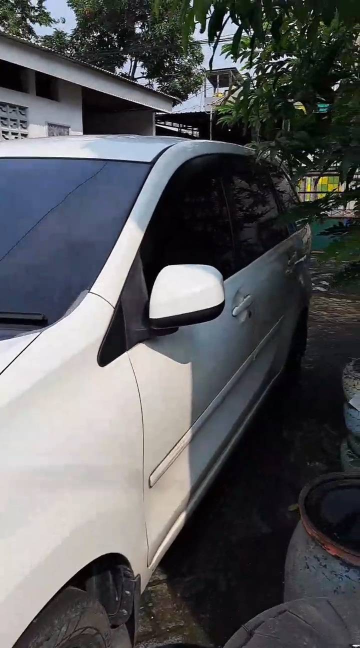 2016 Daihatsu Xenia  R VVTI 1.3 AT 2016 Daihatsu Xenia  R VVTI 1.3 AT