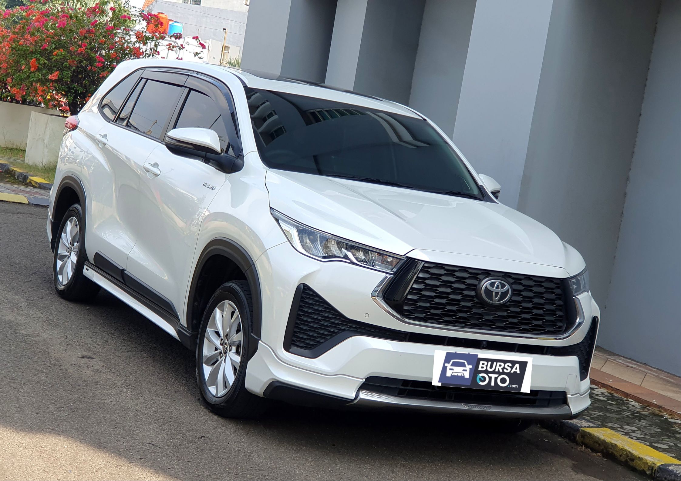 2024 Toyota Kijang Innova Zenix Hybrid EV 2024 Toyota Kijang Innova Zenix Hybrid EV