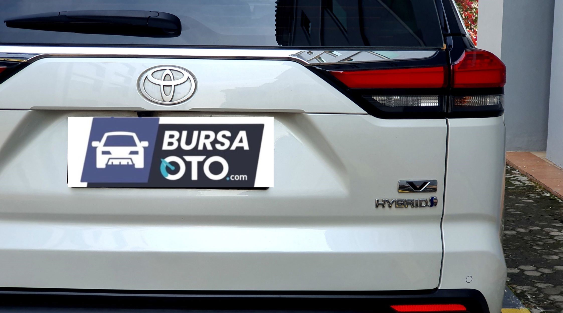 2024 Toyota Kijang Innova Zenix Hybrid EV 2024 Toyota Kijang Innova Zenix Hybrid EV