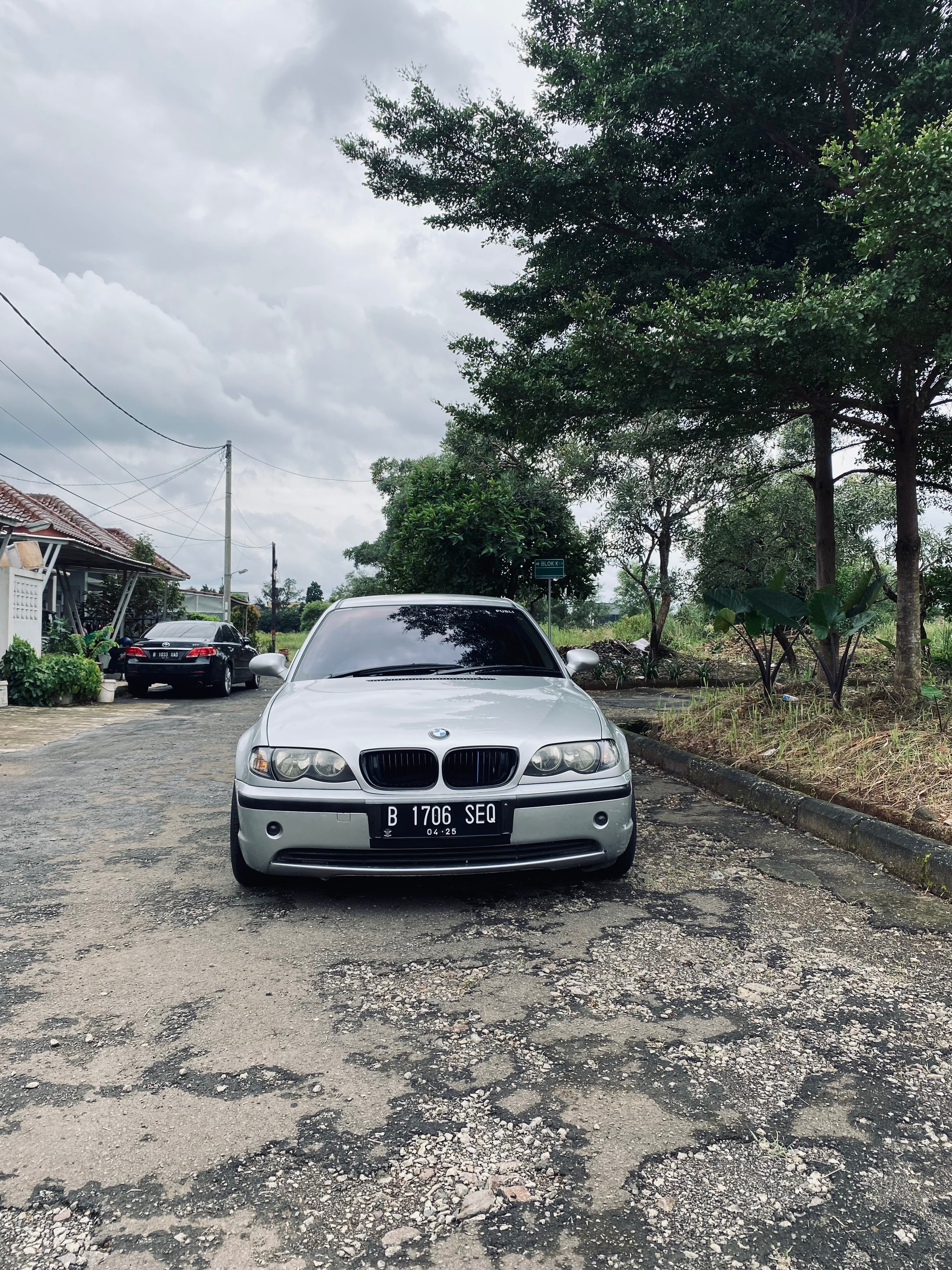 2004 BMW 3 Series Sedan  318iAt Bekas 2004 BMW 3 Series Sedan  318iAt Bekas