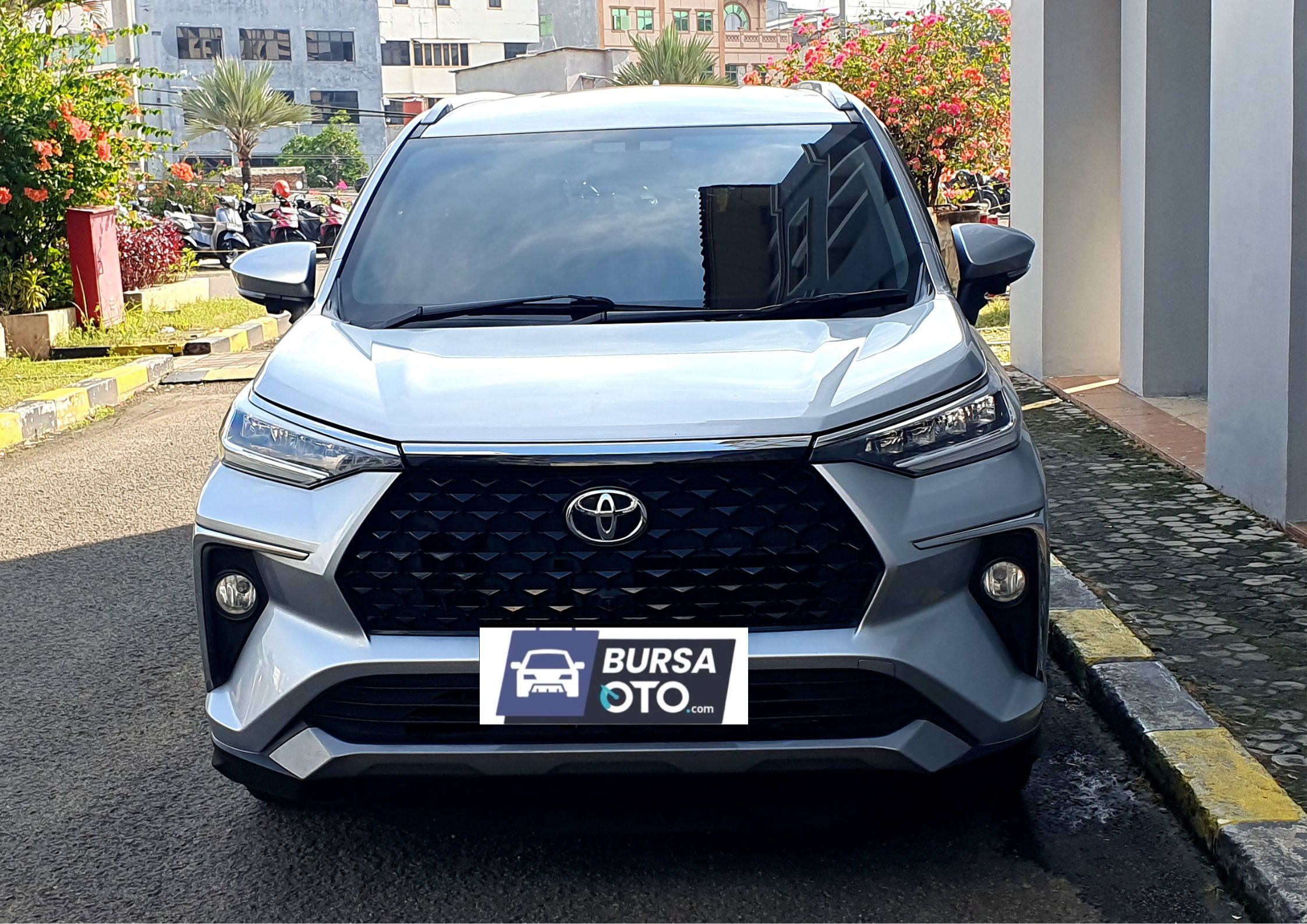 Second Hand 2023 Toyota Veloz Second Hand 2023 Toyota Veloz