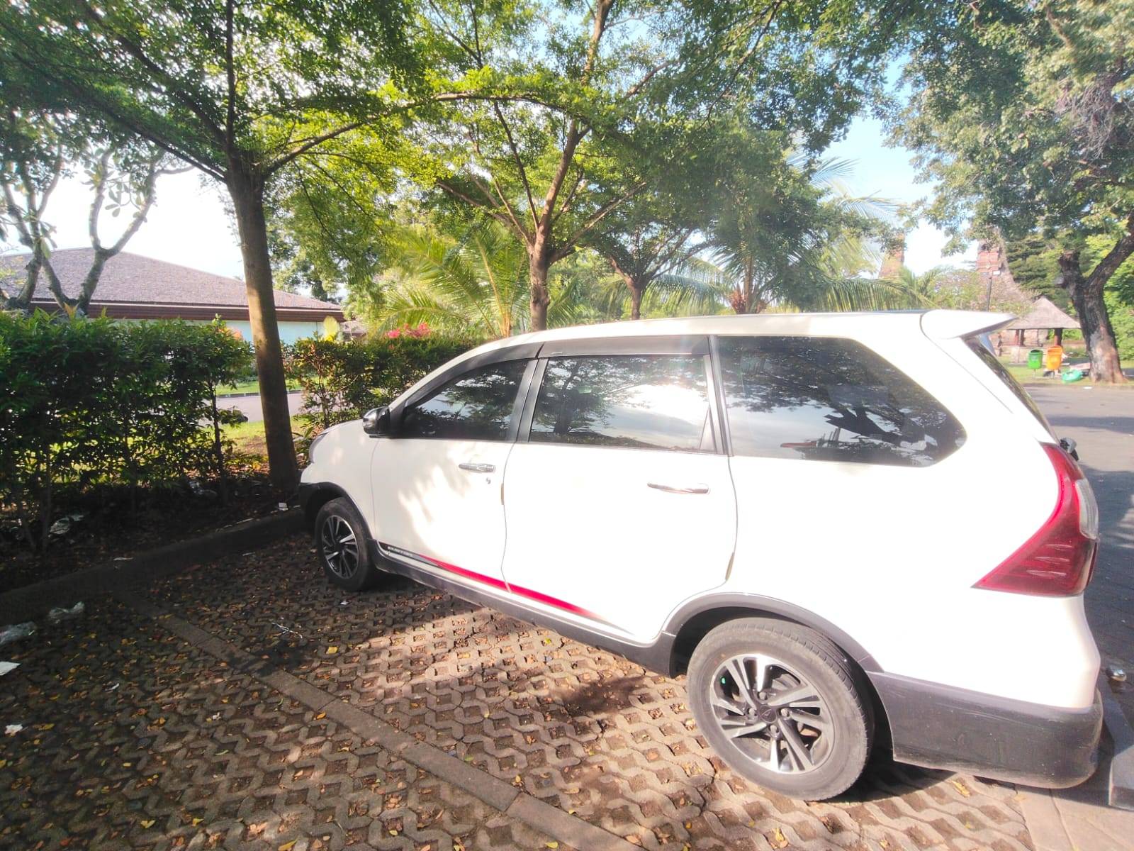 2018 Daihatsu Xenia 1.3 R MT 2018 Daihatsu Xenia 1.3 R MT